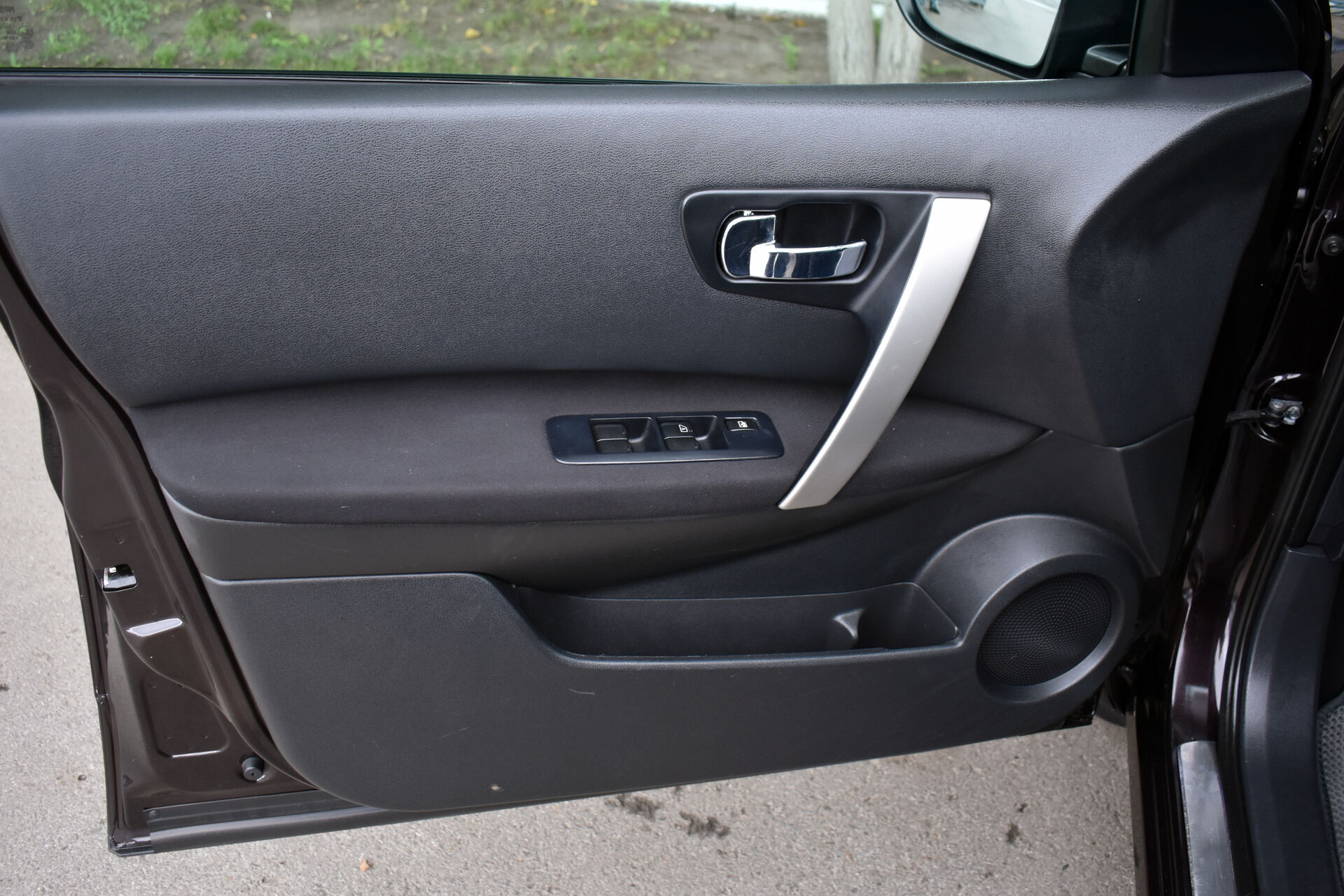 Nissan Qashqai, I Рестайлинг 2.0 CVT (141 л.с.) 4WD 2011