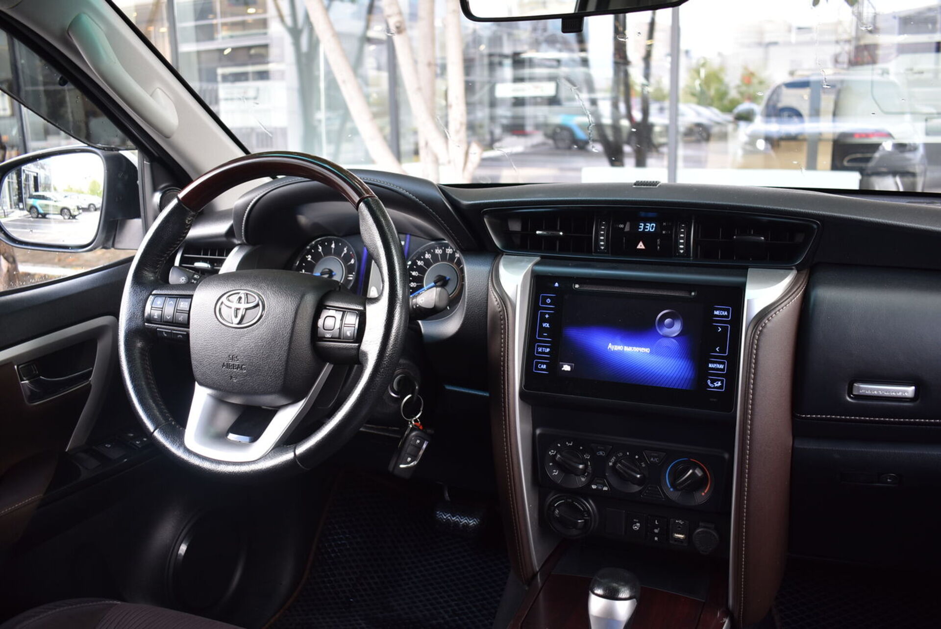 Toyota Fortuner, II 2.7 AT (166 л.с.) 4WD 2019