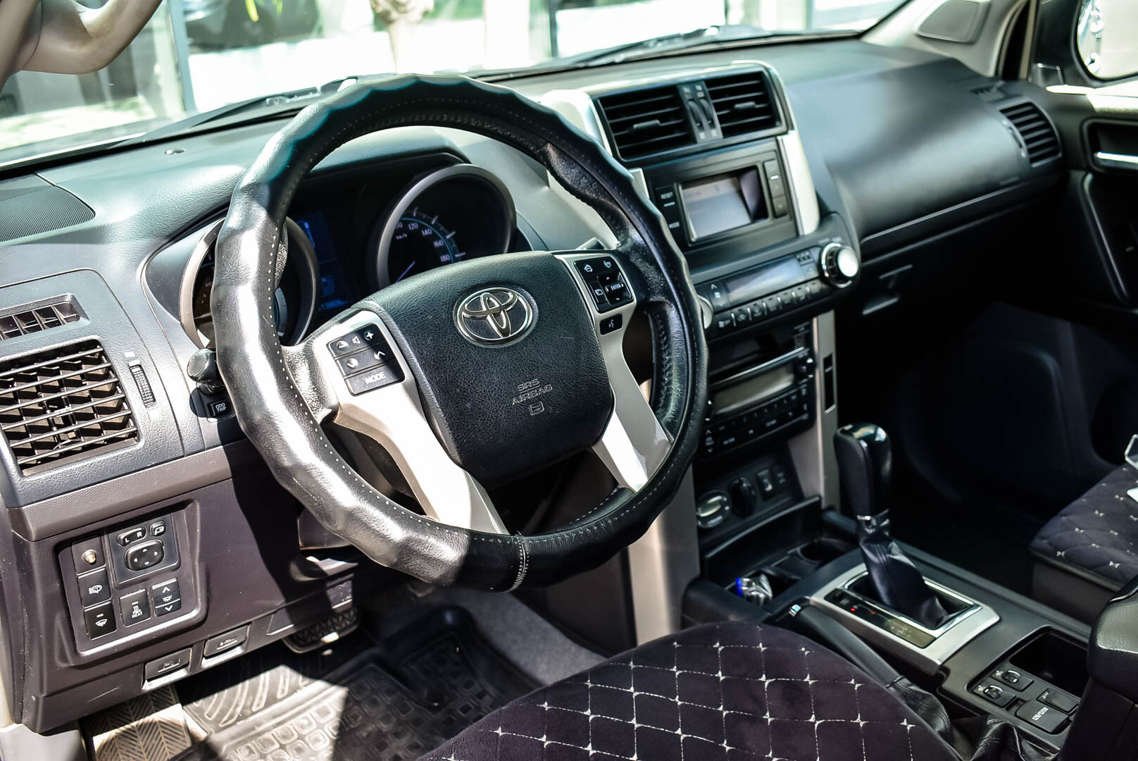 Toyota Land Cruiser Prado, 150 Series 3.0d AT (173 л.с.) 4WD 2012