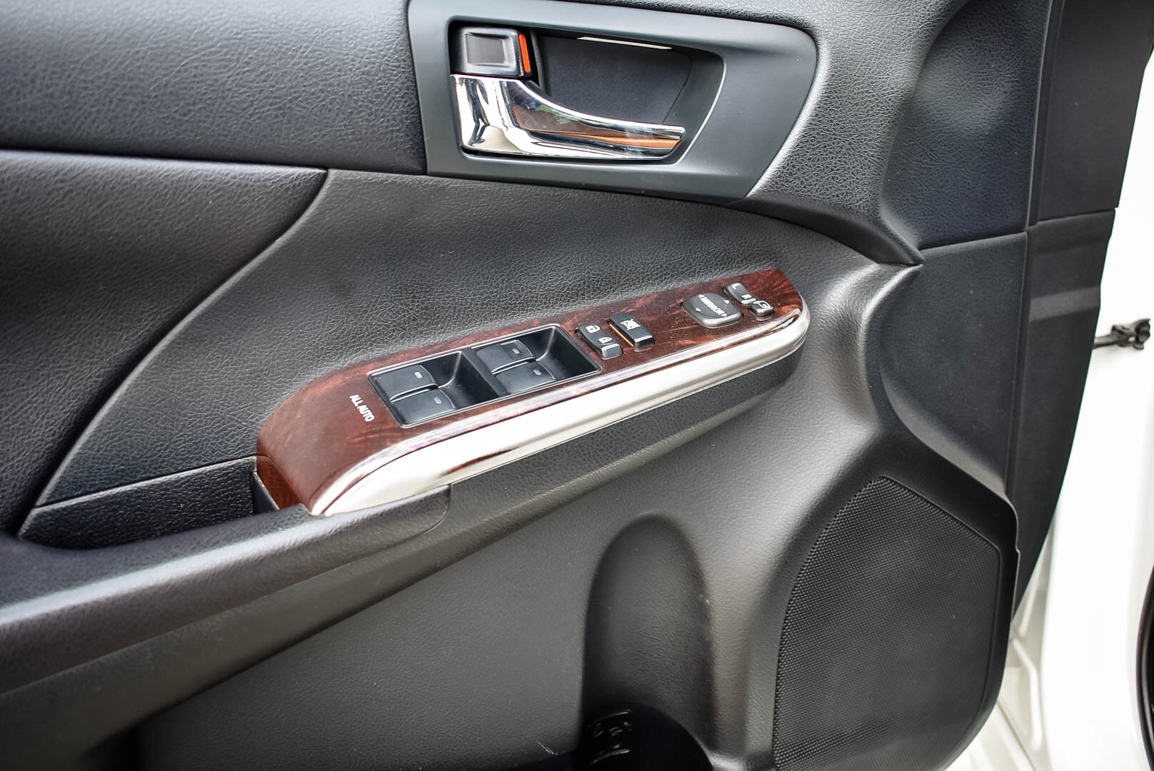 Toyota Camry, VII (XV50) Рестайлинг 2.5 AT (181 л.с.) 2016
