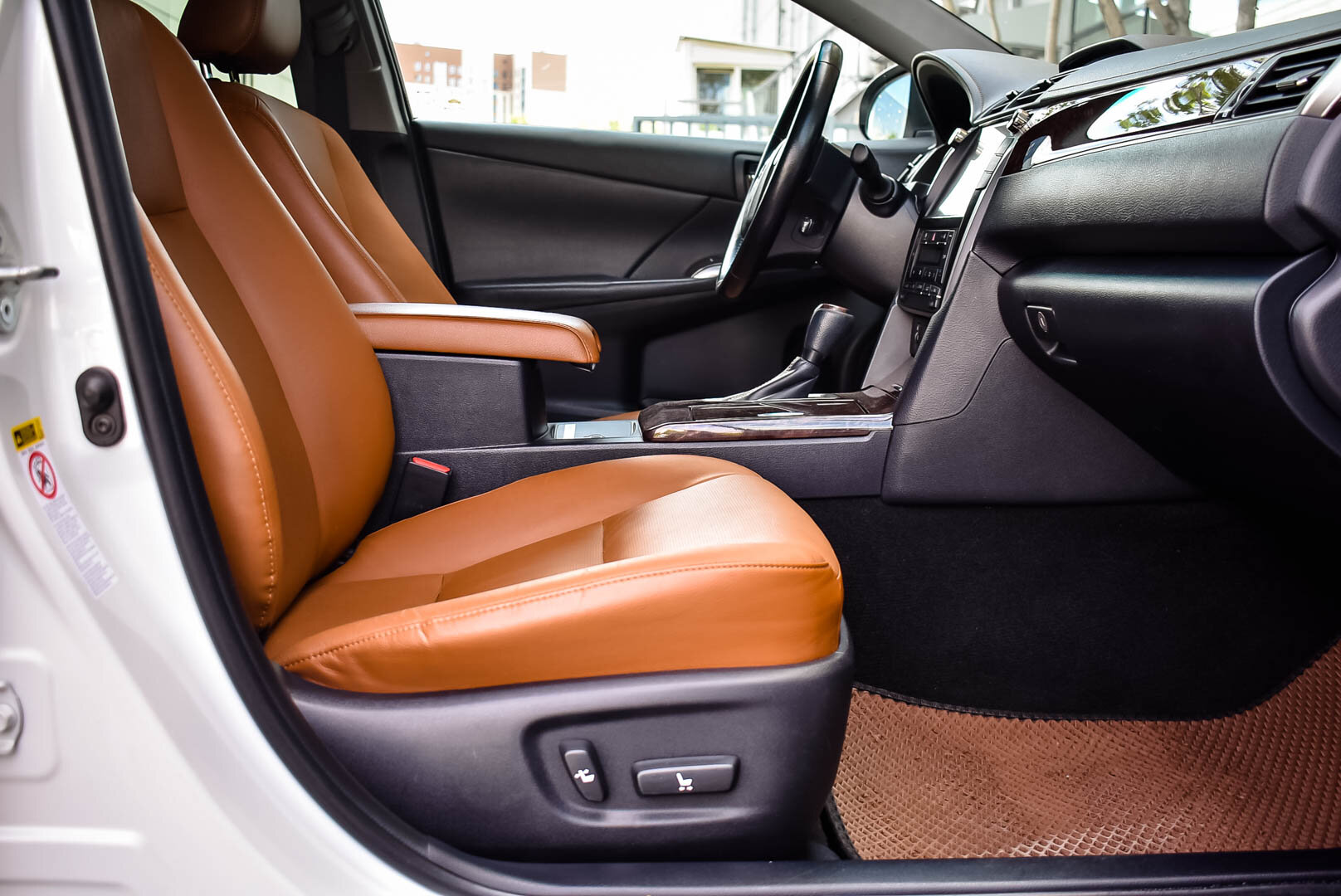Toyota Camry, VII (XV50) Рестайлинг 2.5 AT (181 л.с.) 2016
