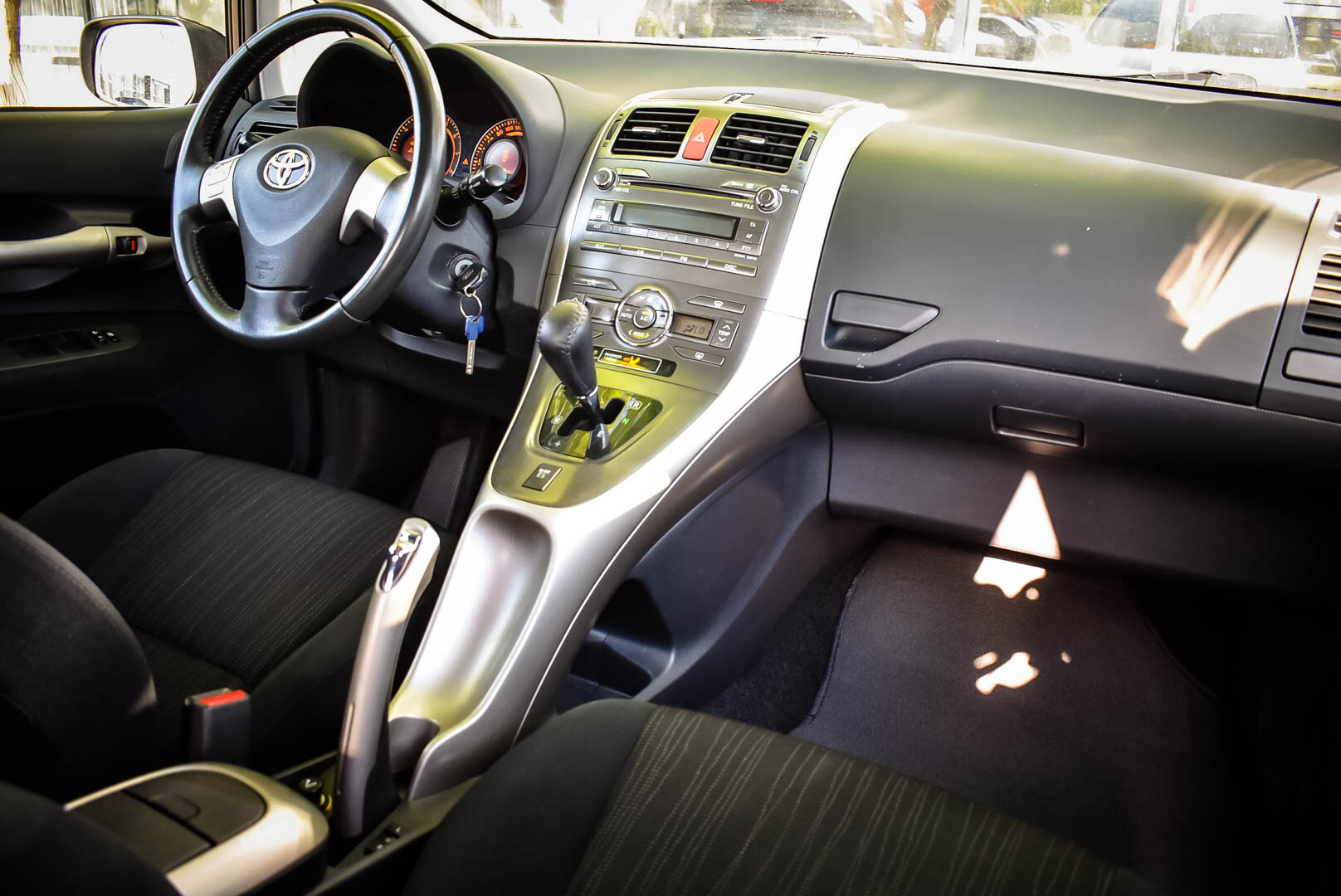 Toyota Auris, I 1.6 AMT (124 л.с.) 2007