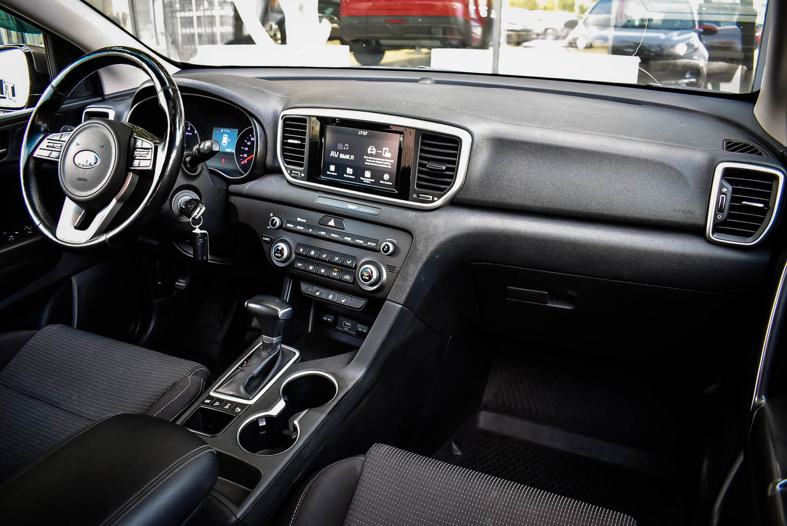Kia Sportage, IV Рестайлинг 2.4 AT (184 л.с.) 4WD 2019