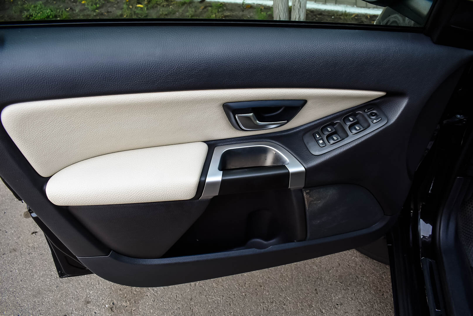Volvo XC90, I Рестайлинг 2.4d AT (200 л.с.) 4WD 2013