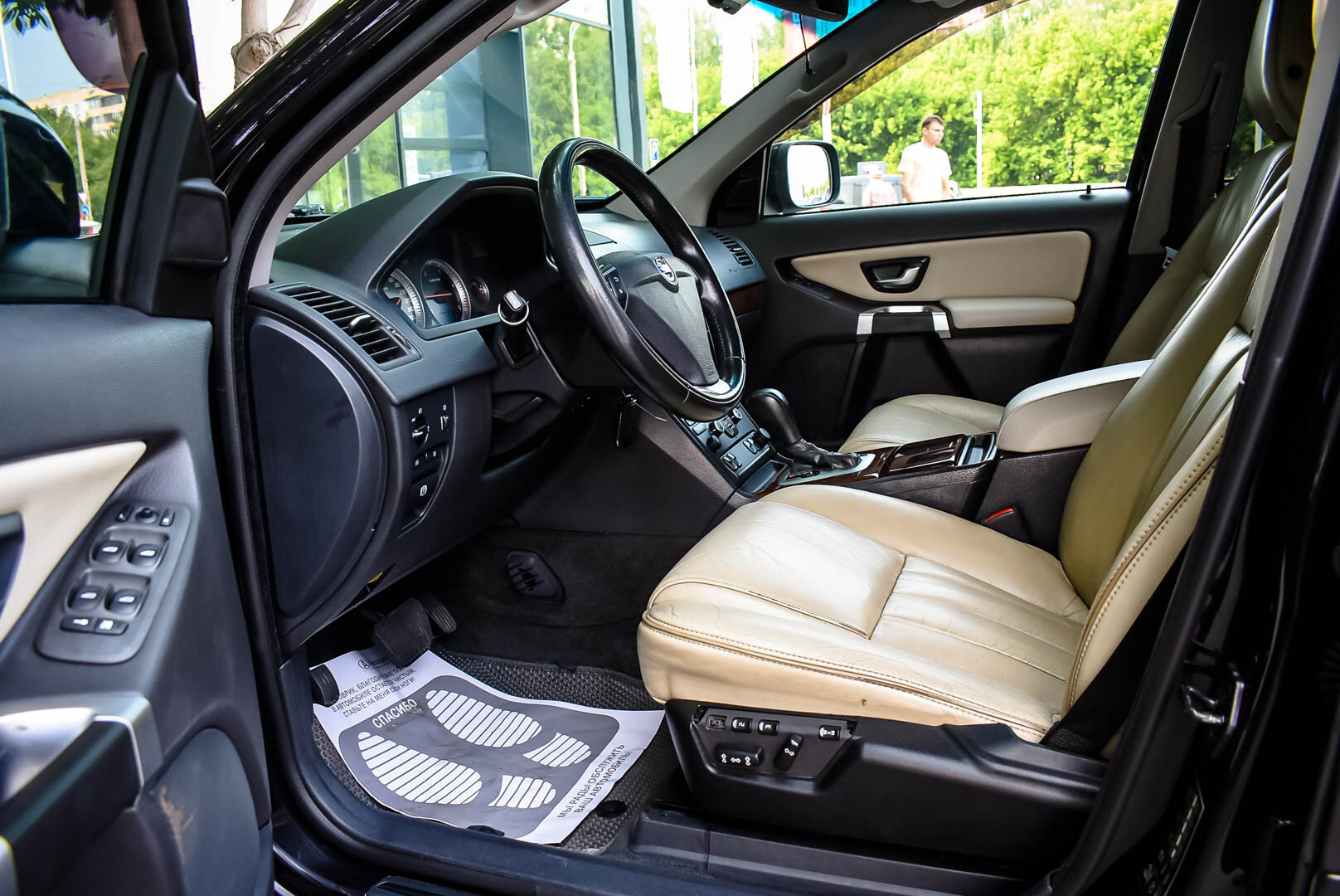 Volvo XC90, I Рестайлинг 2.4d AT (200 л.с.) 4WD 2013