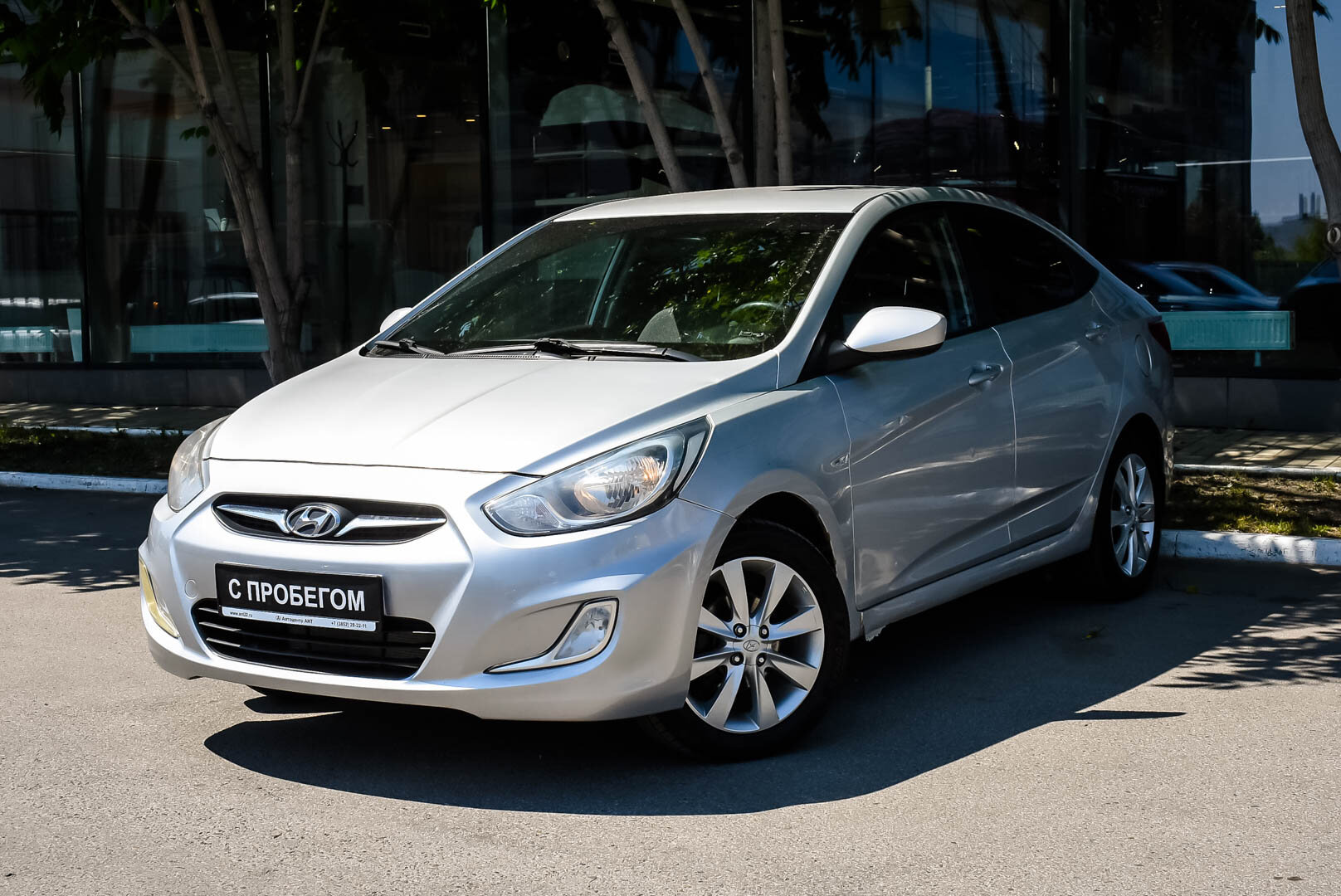 Hyundai Solaris, I 1.4 AT (107 л.с.) 2012