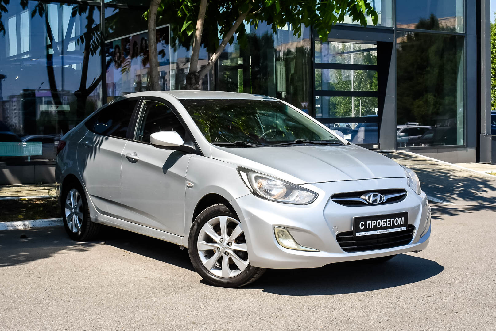 Hyundai Solaris, I 1.4 AT (107 л.с.) 2012