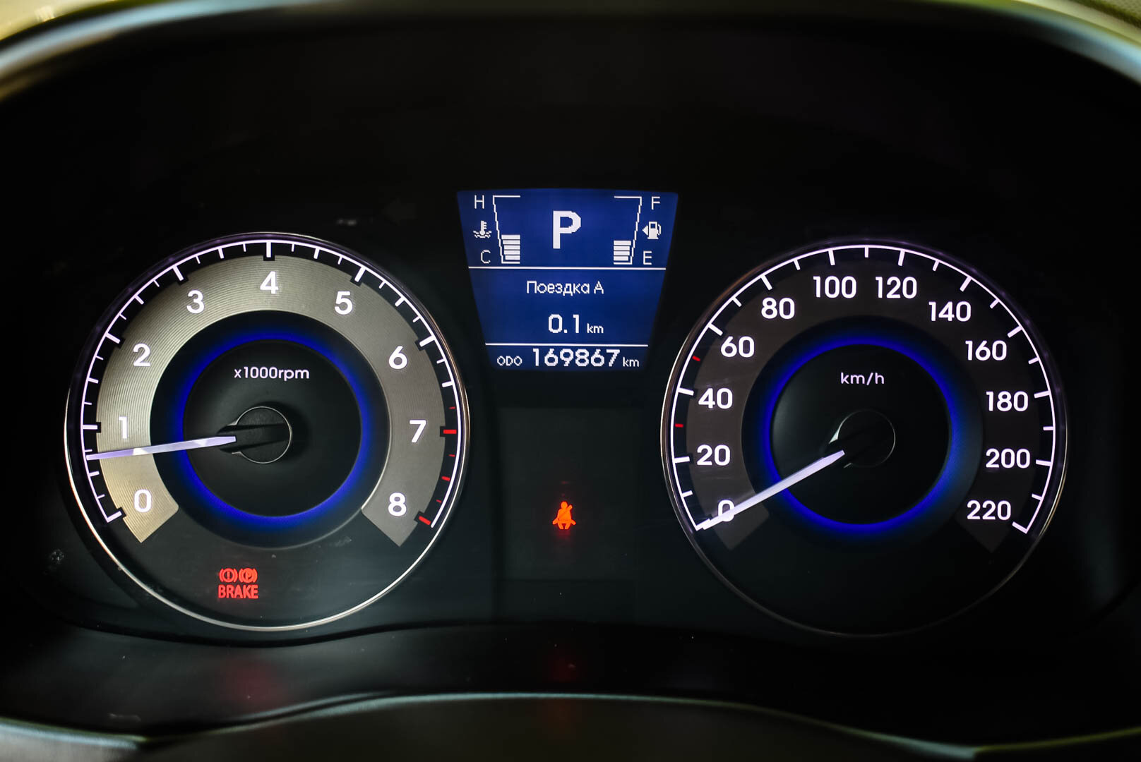 Hyundai Solaris, I 1.6 AT (123 л.с.) 2013