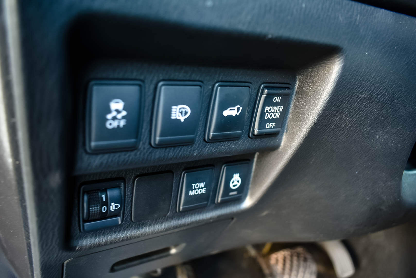 Nissan Pathfinder, IV 3.5 CVT (249 л.с.) 4WD 2014