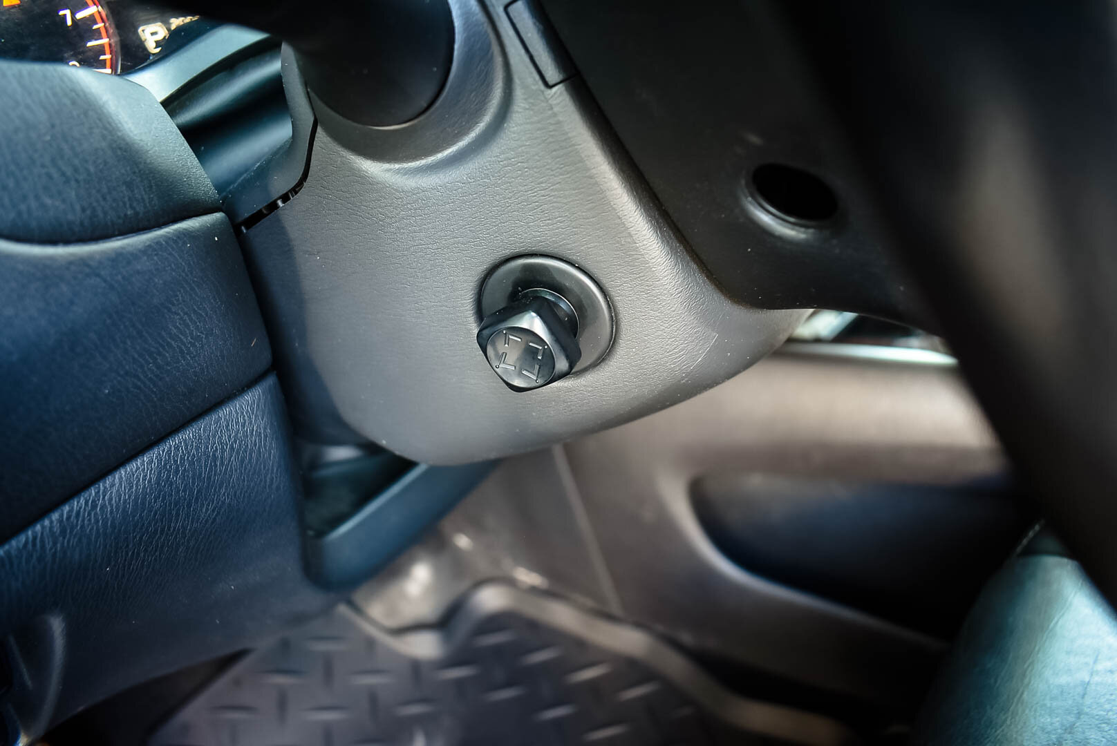 Nissan Pathfinder, IV 3.5 CVT (249 л.с.) 4WD 2014