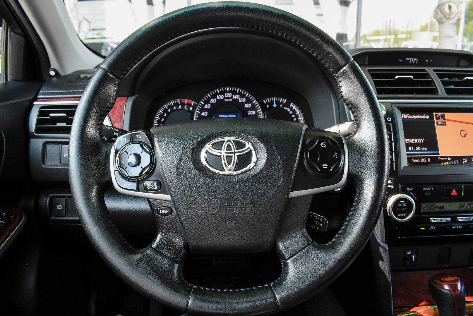 Toyota Camry, VII (XV50) 2.5 AT (181 л.с.) 2012