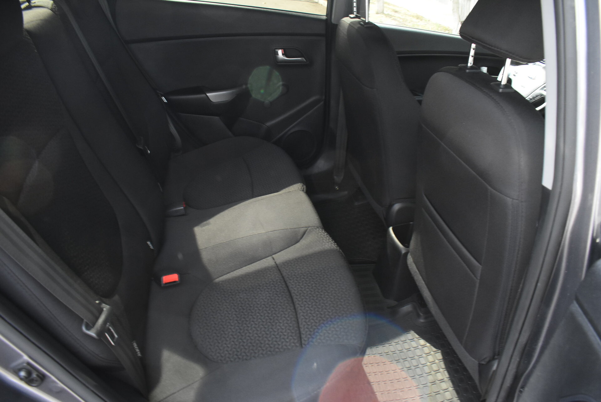 Kia Rio, III Рестайлинг 1.4 AT (107 л.с.) 2016