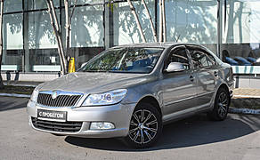 Skoda Octavia, II (A5) Рестайлинг 1.6 AT (102 л.с.)