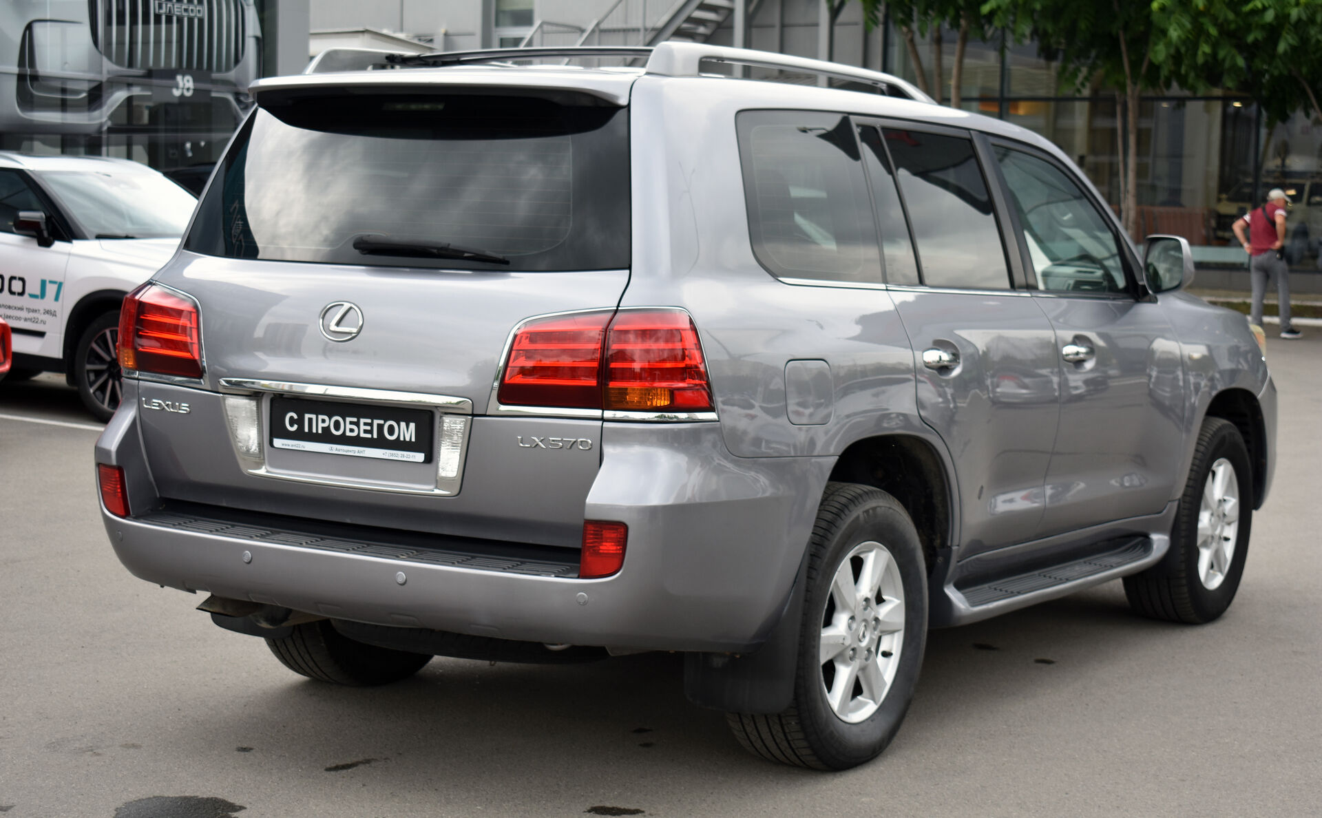 Lexus LX, III 570 5.7 AT (383 л.с.) 4WD 2008