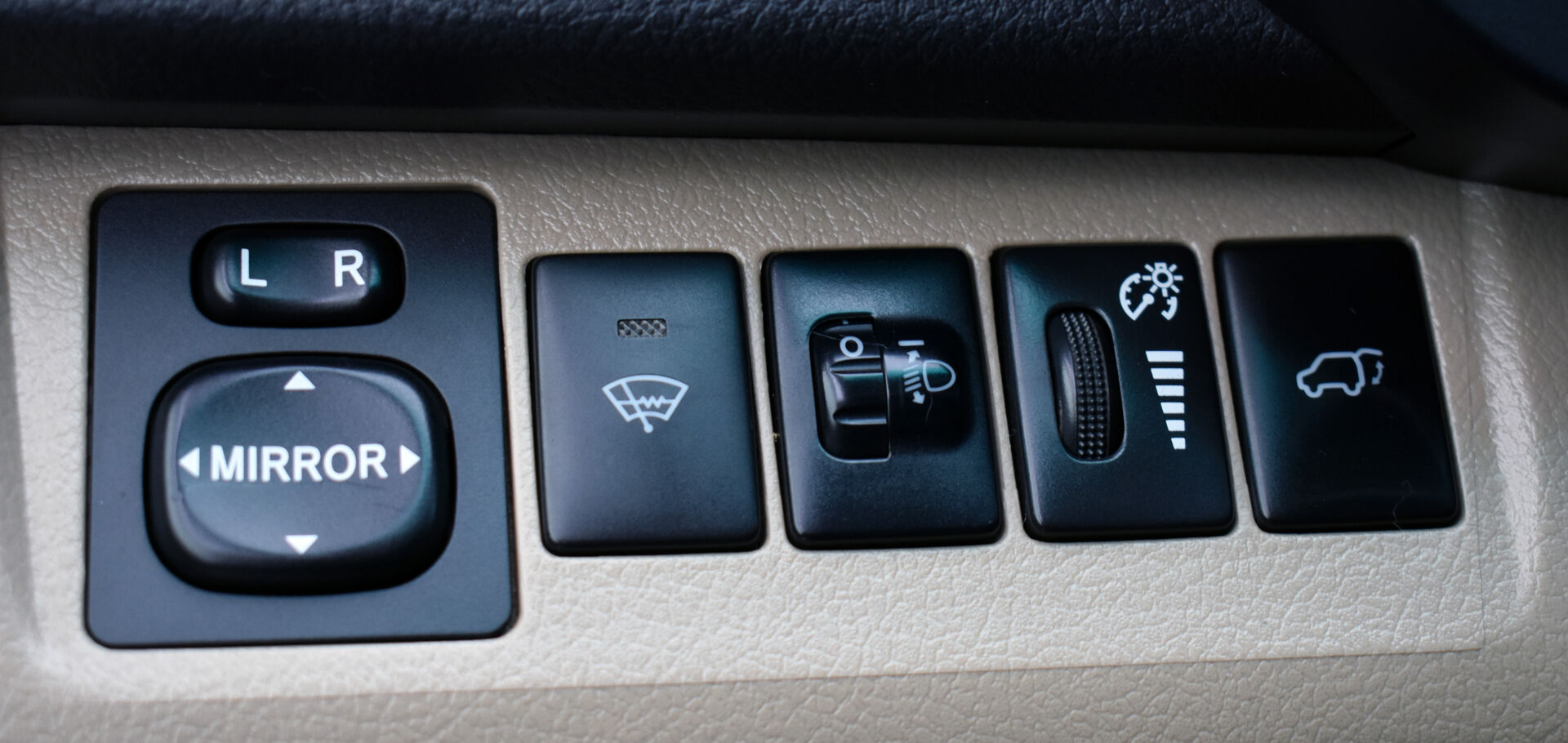 Toyota Highlander, II (XU40) Рестайлинг 3.5 AT (273 л.с.) 4WD 2012