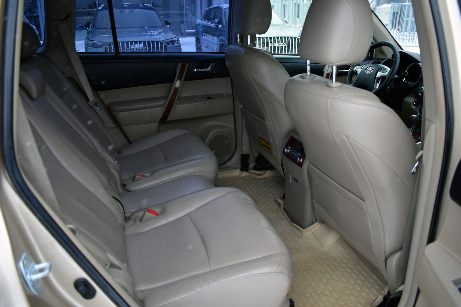 Toyota Highlander, II (XU40) Рестайлинг 3.5 AT (273 л.с.) 4WD 2012