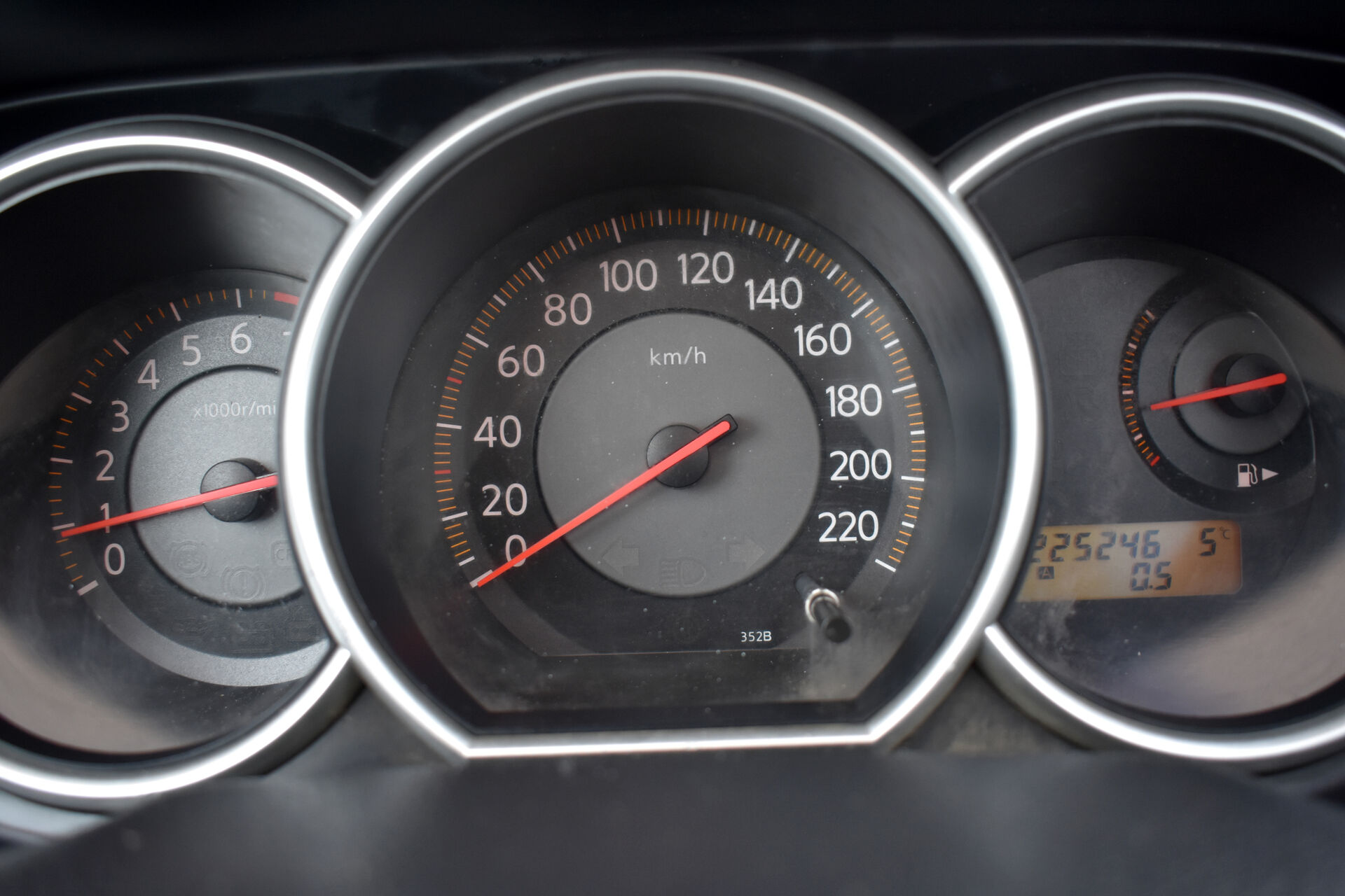 Nissan Tiida, I 1.6 AT (110 л.с.) 2008