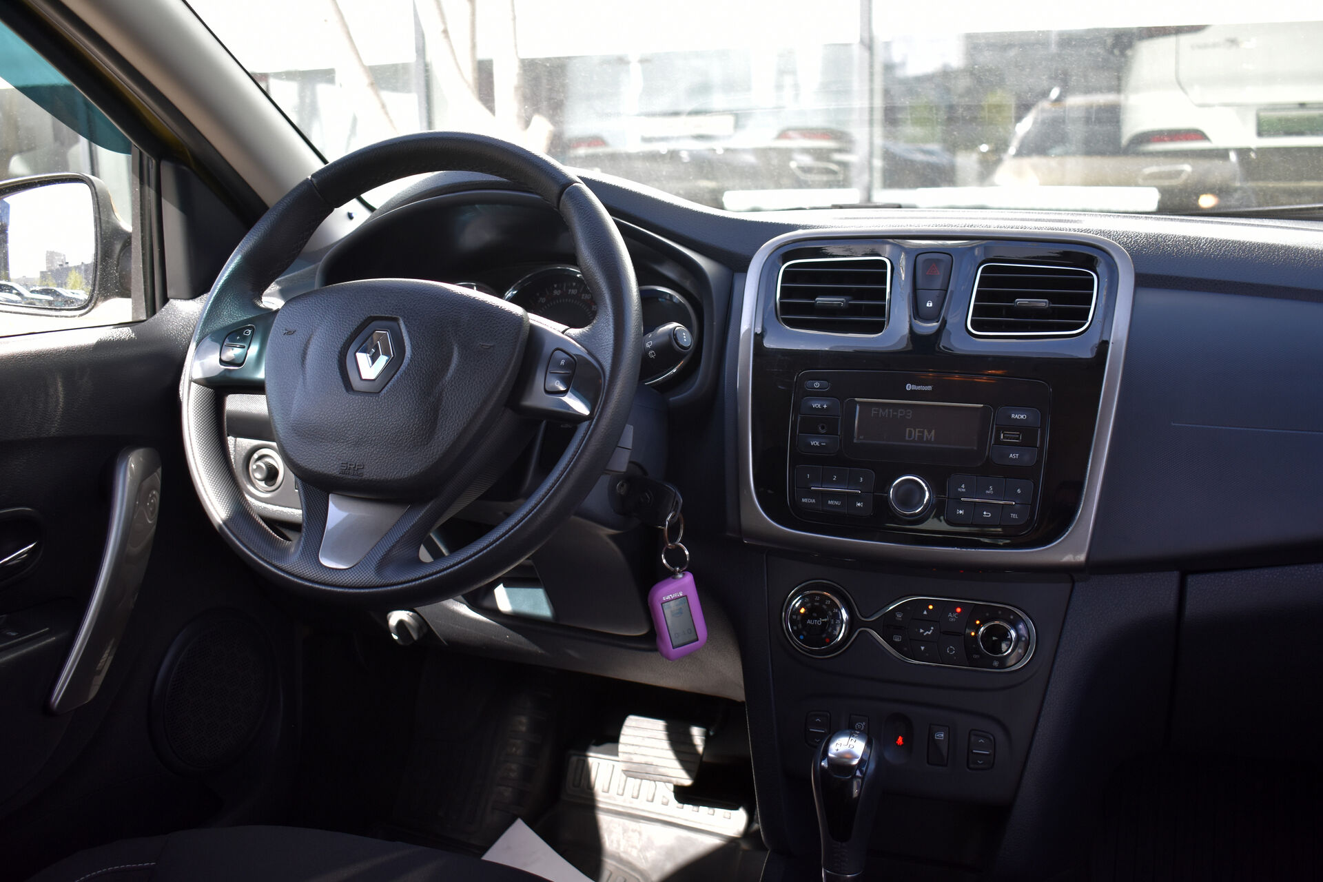 Renault Sandero, II Stepway 1.6 AT (102 л.с.) 2017