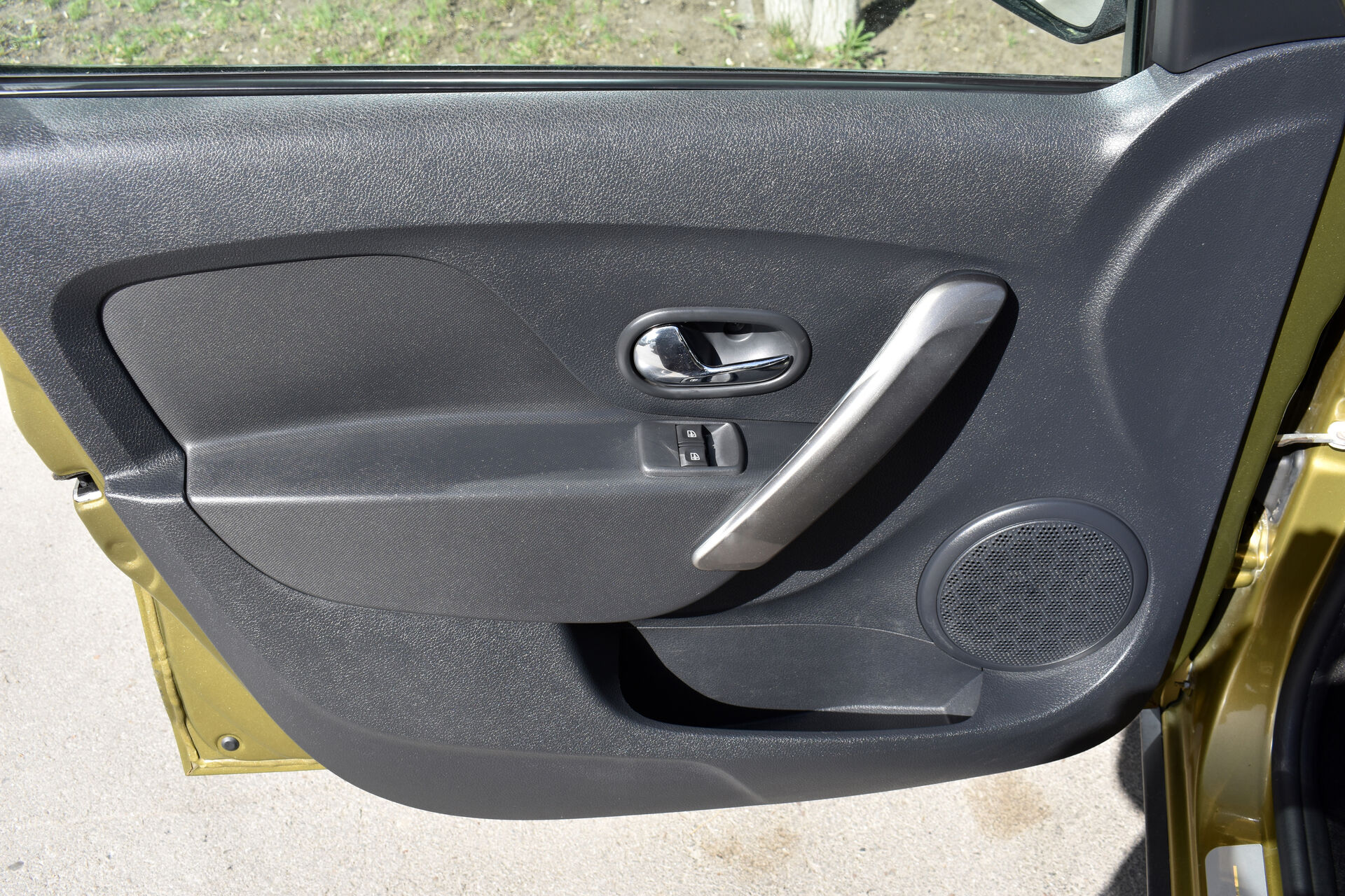 Renault Sandero, II Stepway 1.6 AT (102 л.с.) 2017