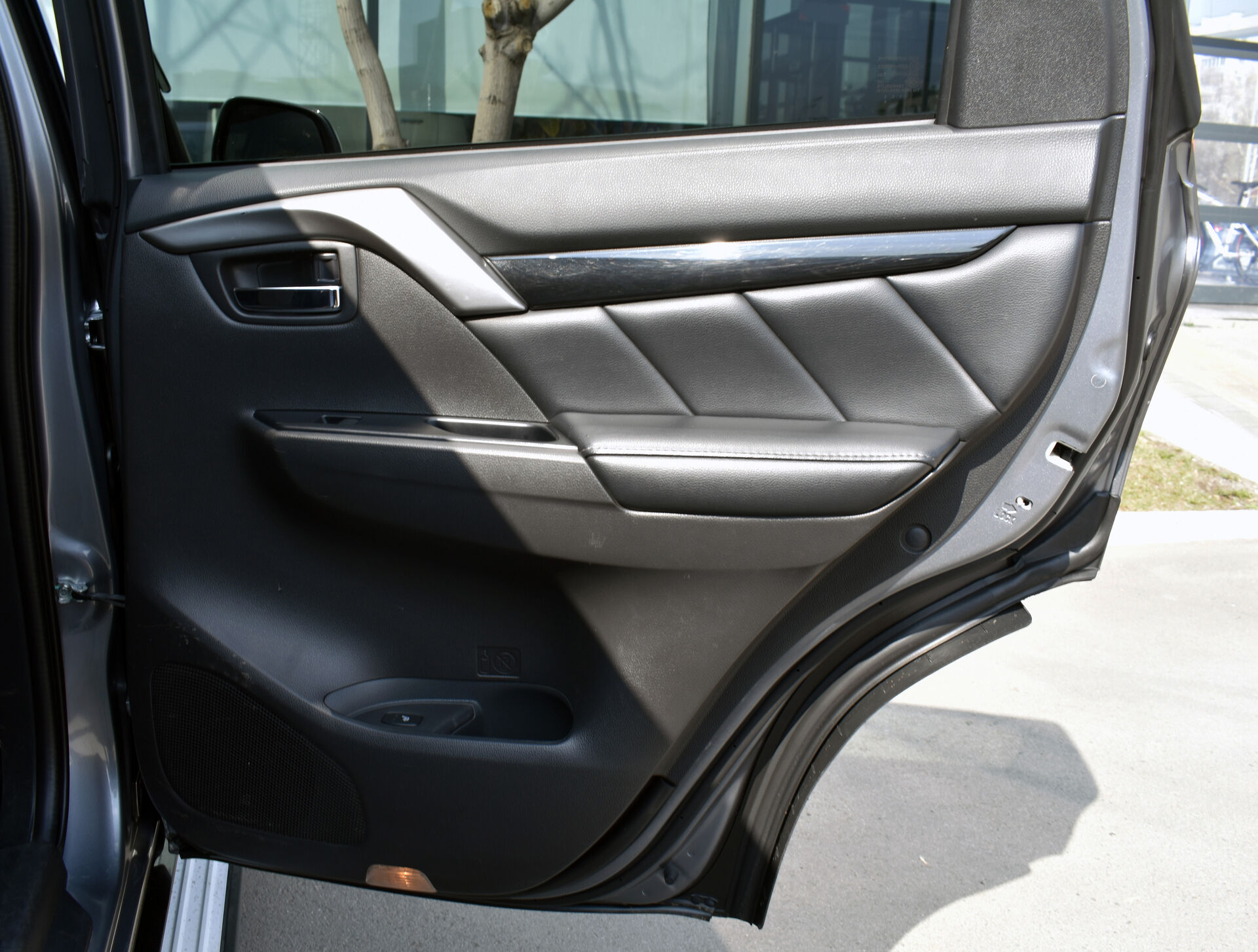 Mitsubishi Pajero Sport, III 2.4d AT (181 л.с.) 4WD 2017