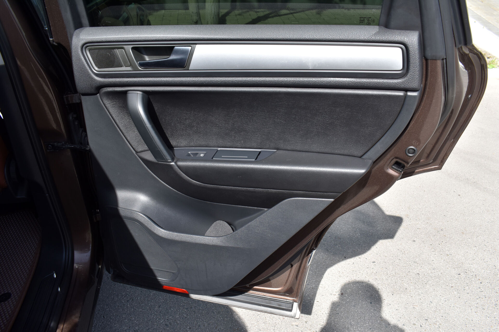 Volkswagen Touareg, II 3.6 AT (249 л.с.) 4WD 2012