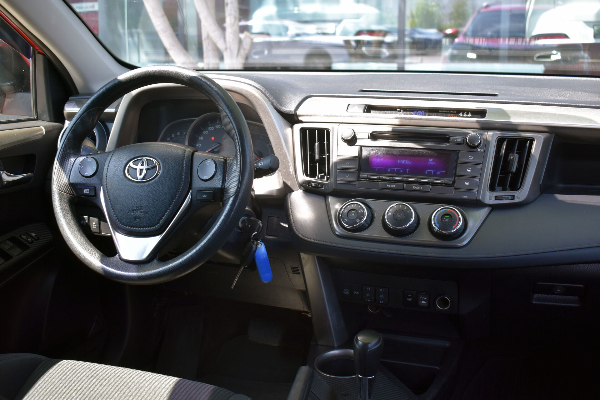 Toyota RAV4, IV (XA40) 2.0 CVT (146 л.с.) 2014