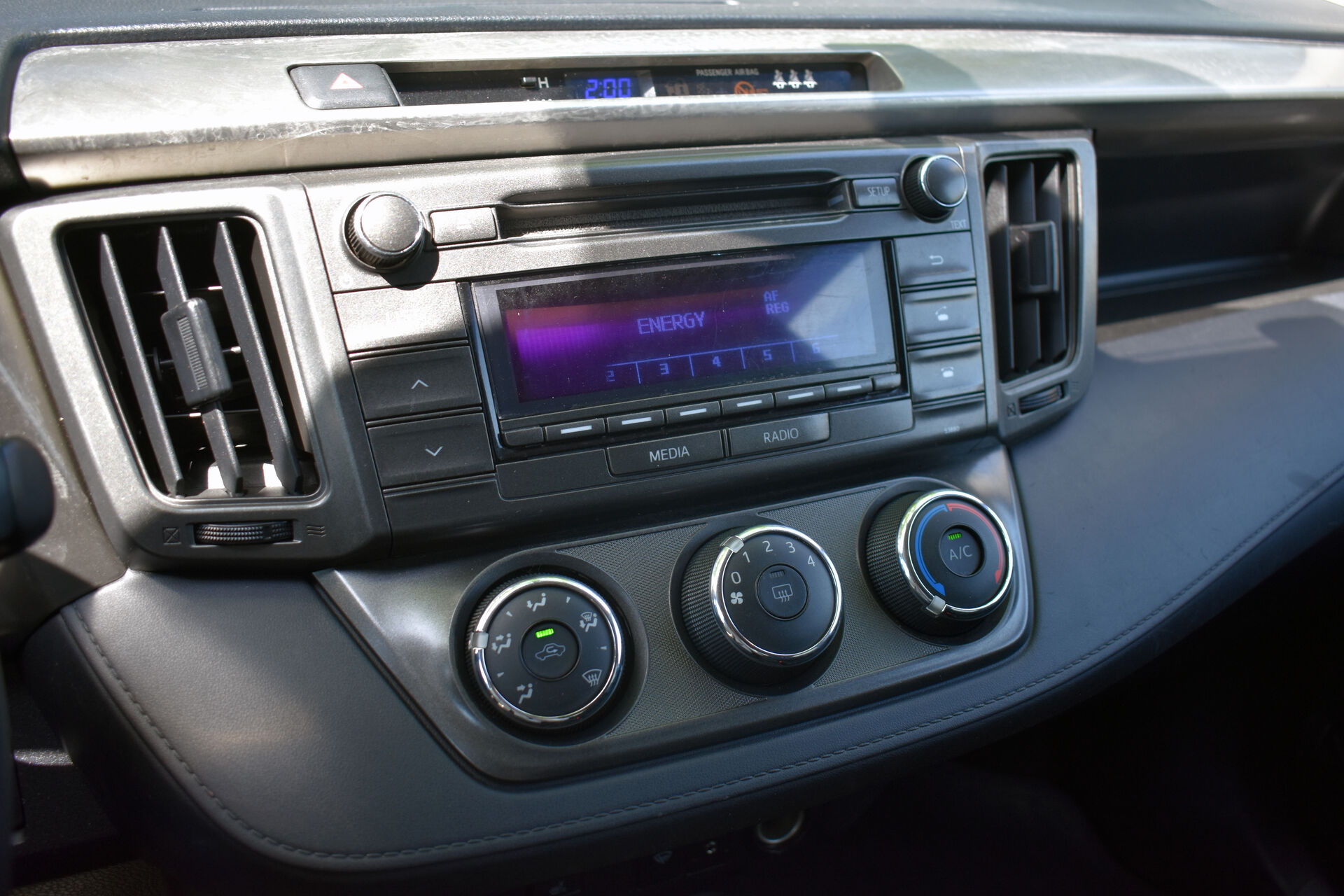 Toyota RAV4, IV (XA40) 2.0 CVT (146 л.с.) 2014