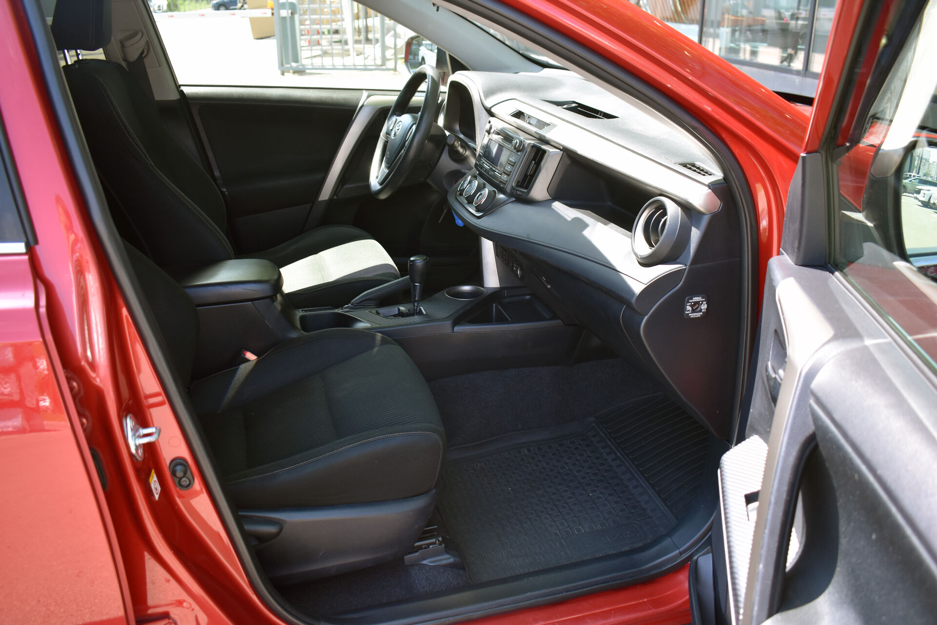 Toyota RAV4, IV (XA40) 2.0 CVT (146 л.с.) 2014