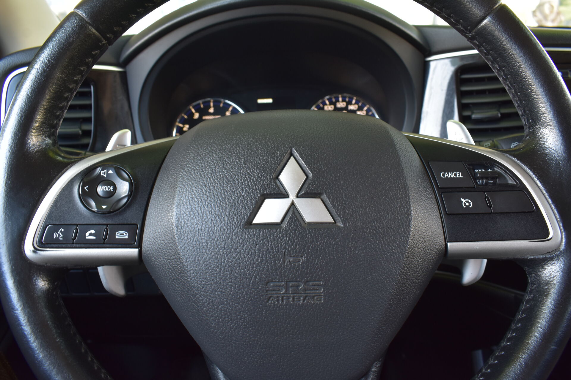 Mitsubishi Outlander, III 2.4 CVT (167 л.с.) 4WD 2013