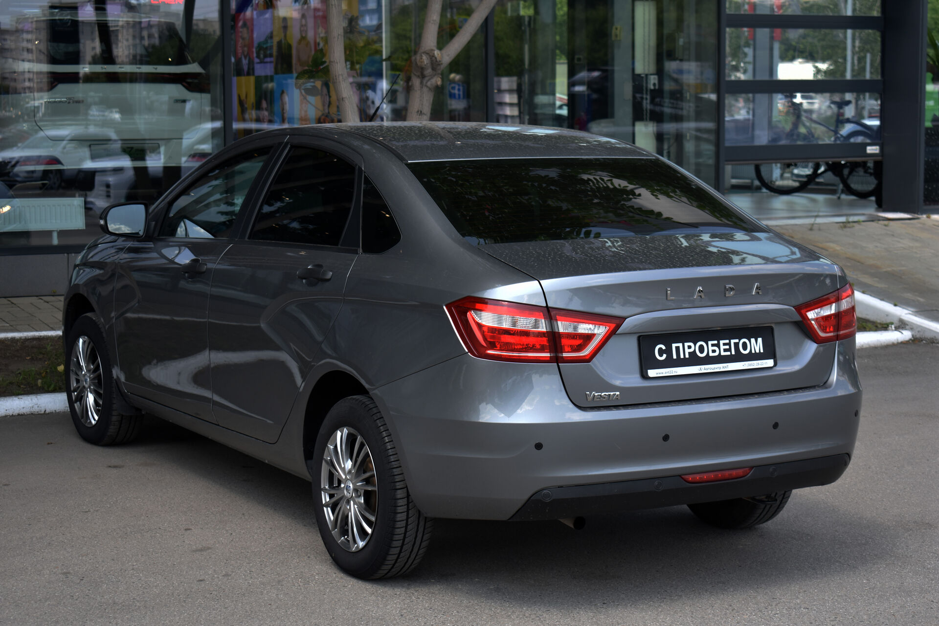 Lada (ВАЗ) Vesta, I 1.6 MT (106 л.с.) 2017