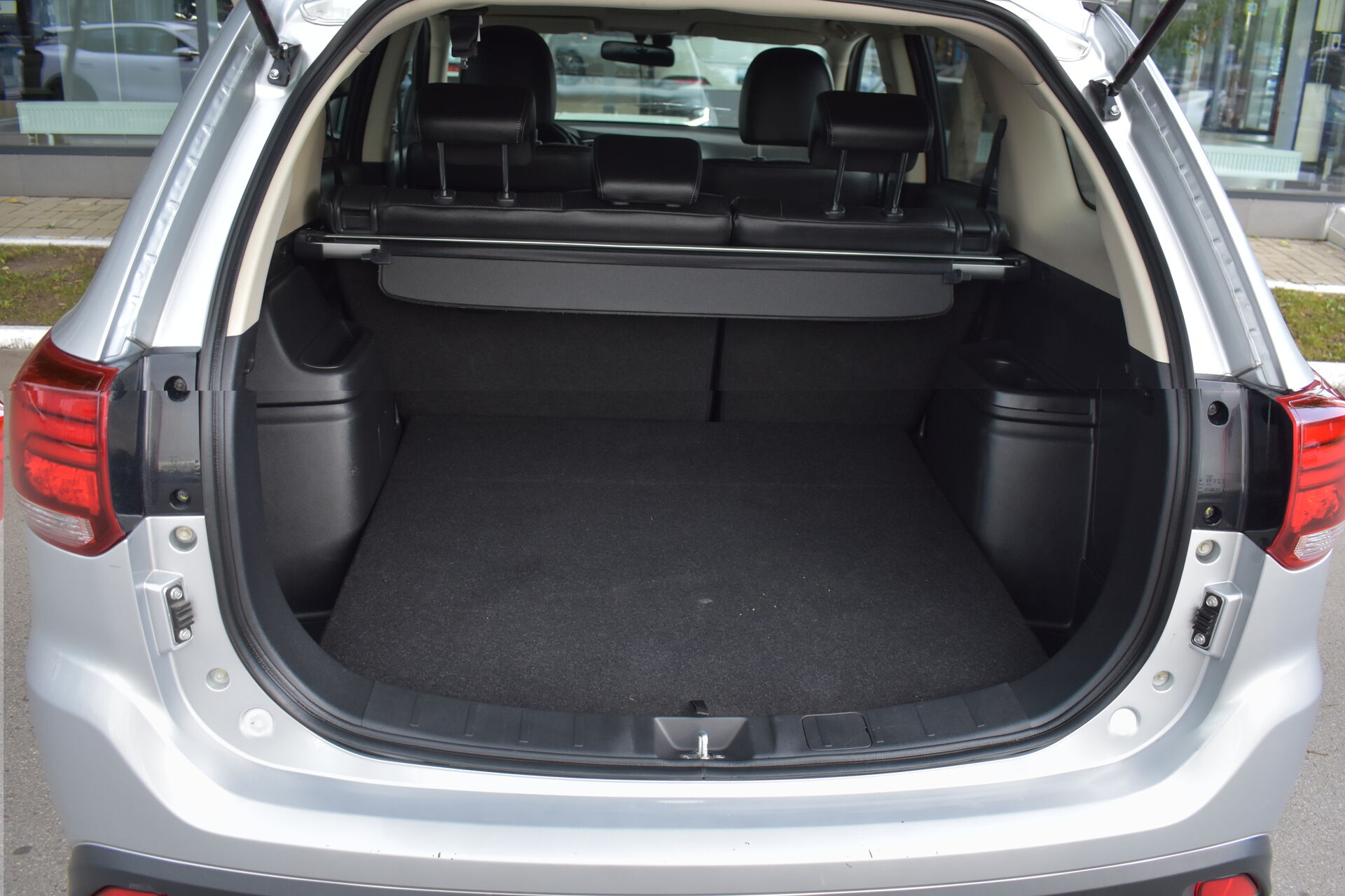 Mitsubishi Outlander, III Рестайлинг 2 2.4 CVT (167 л.с.) 4WD 2016