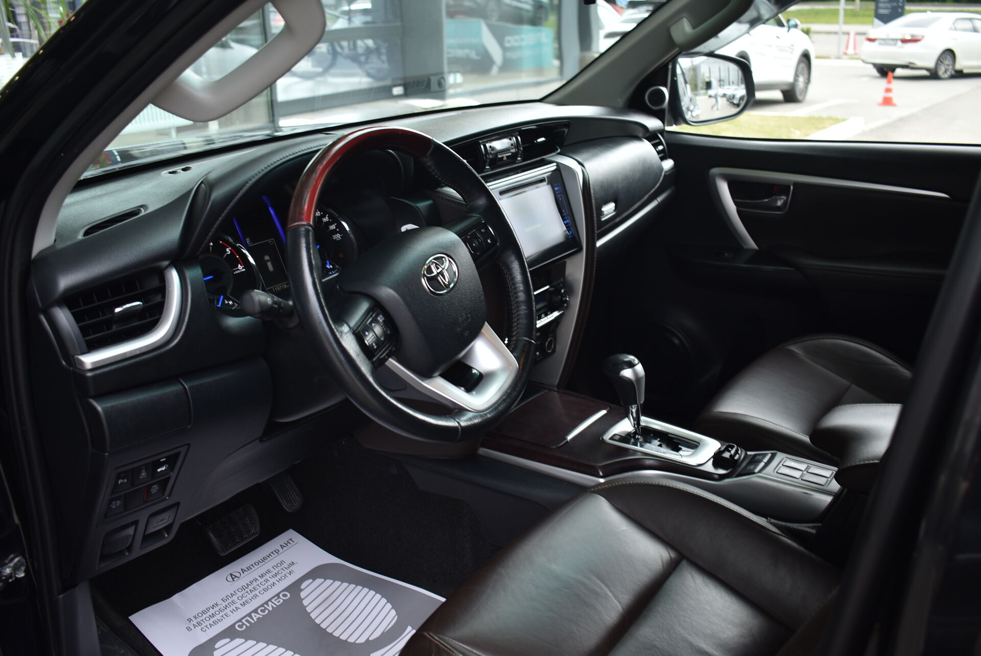 Toyota Fortuner, II 2.8d AT (177 л.с.) 4WD 2019