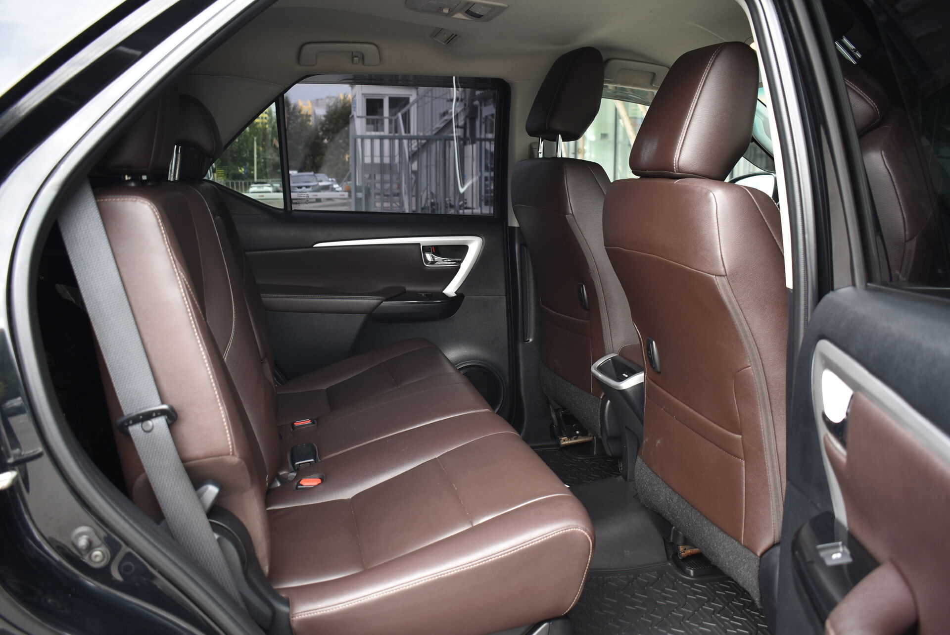 Toyota Fortuner, II 2.8d AT (177 л.с.) 4WD 2019