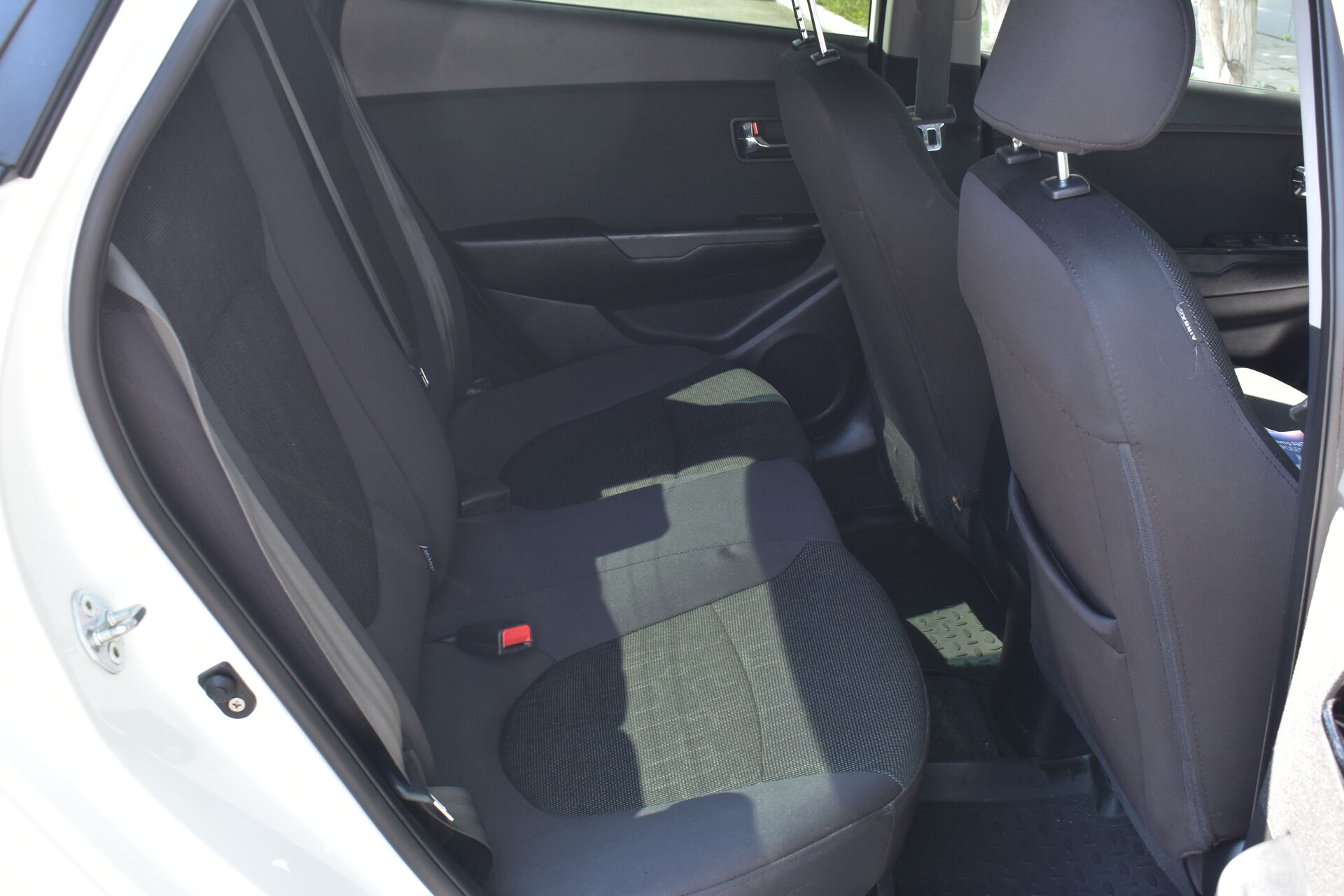 Kia Rio, III 4-speed 1.6 AT (123 л.с.) 2011