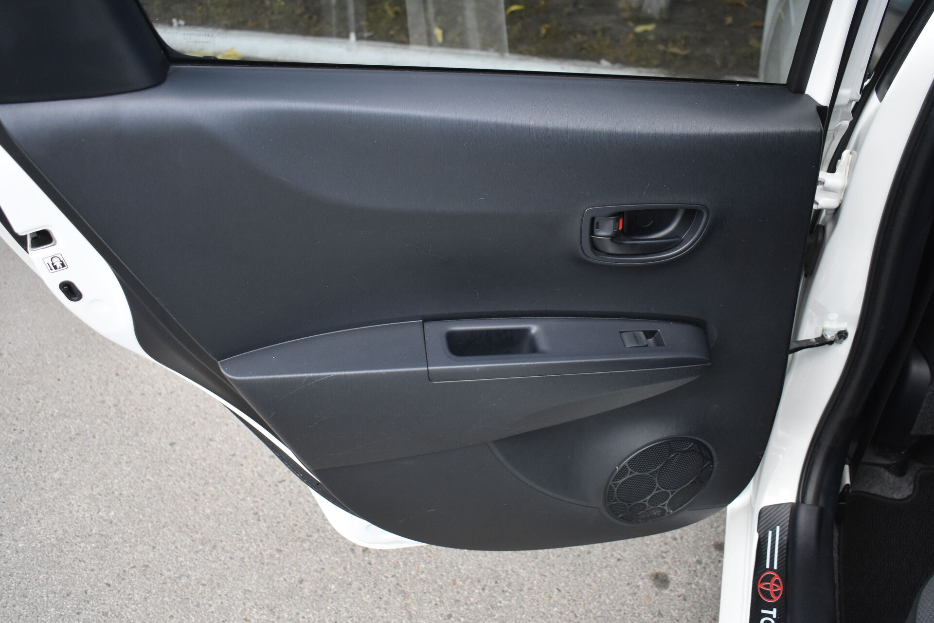 Toyota Vitz, III (XP130) 1.0 CVT (69 л.с.) 2012
