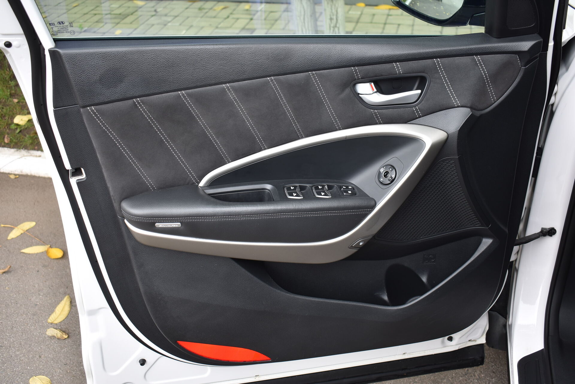 Hyundai Santa Fe, III Рестайлинг 2.4 AT (171 л.с.) 4WD 2015