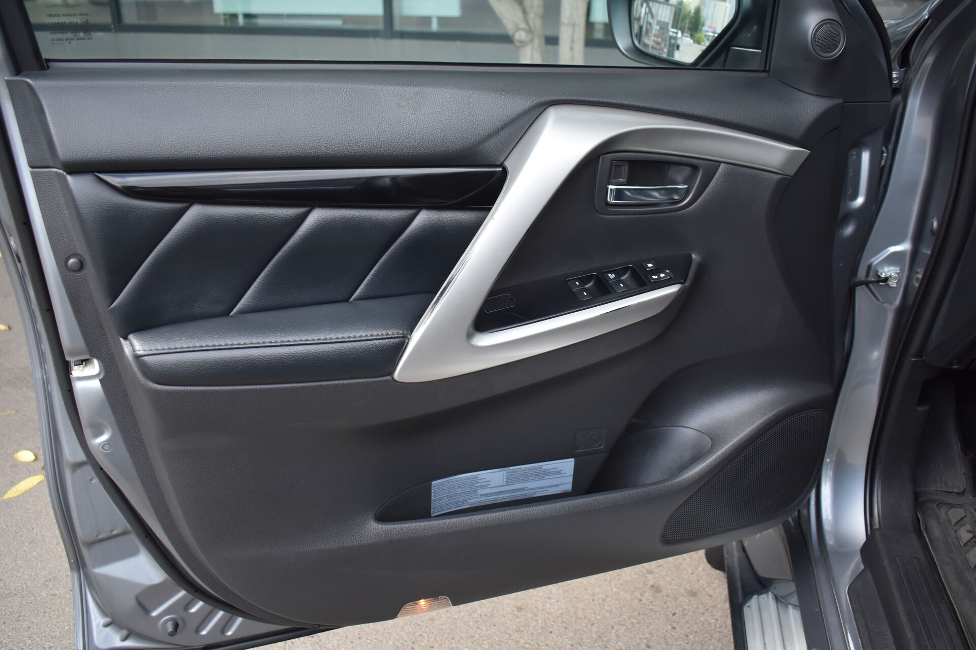 Mitsubishi Pajero Sport, III 2.4d AT (181 л.с.) 4WD 2017
