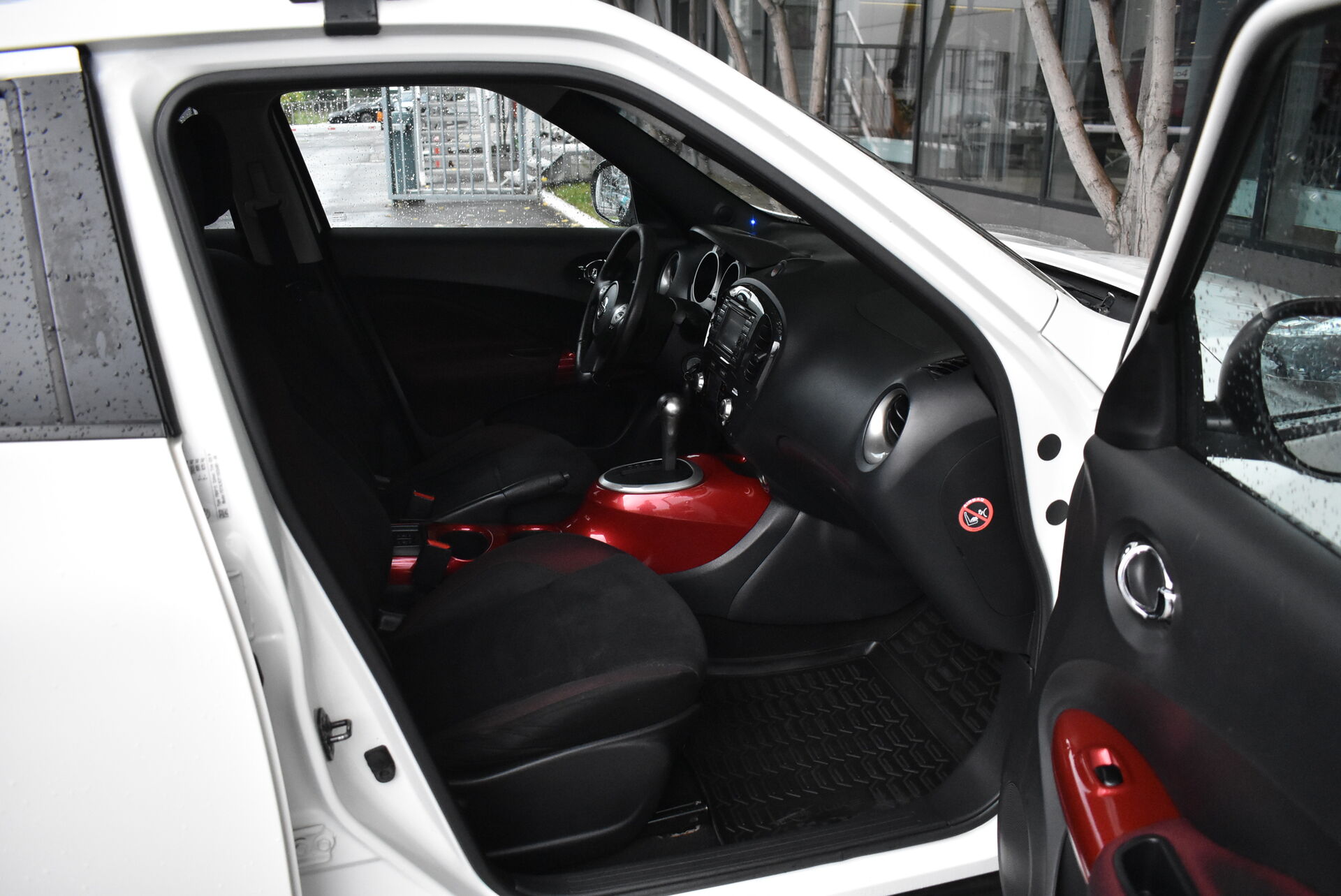 Nissan Juke, I 1.6 CVT (117 л.с.) 2012