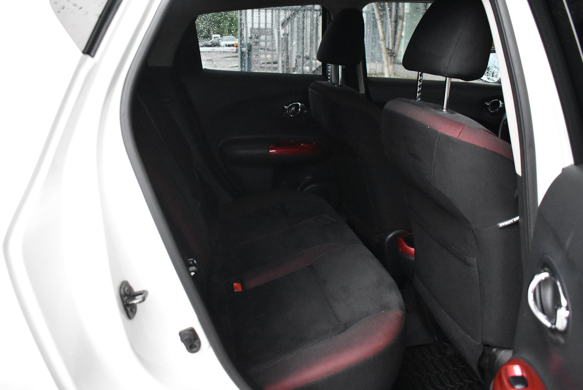 Nissan Juke, I 1.6 CVT (117 л.с.) 2012