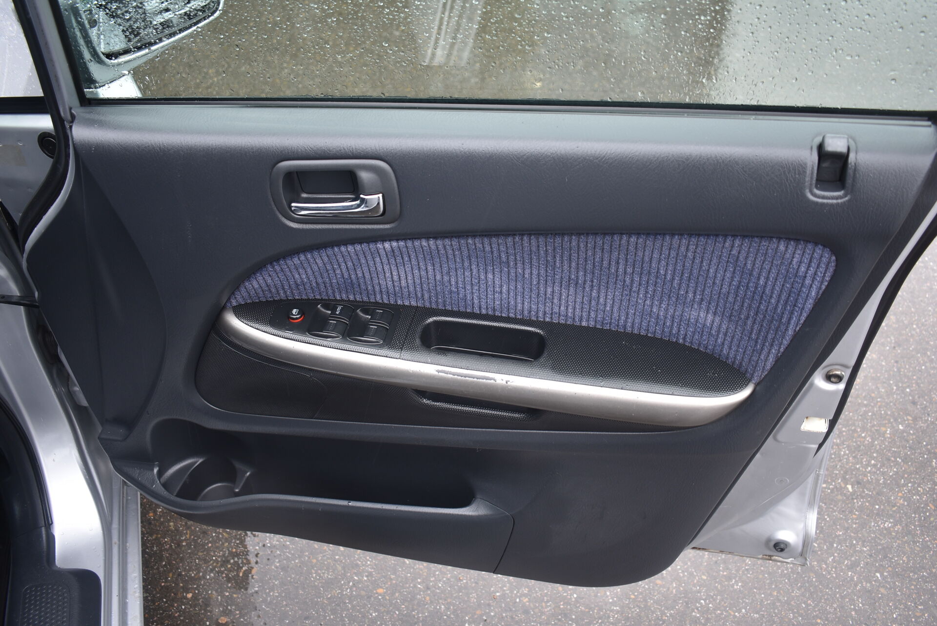 Honda Stream, I 1.7 AT (130 л.с.) 2001