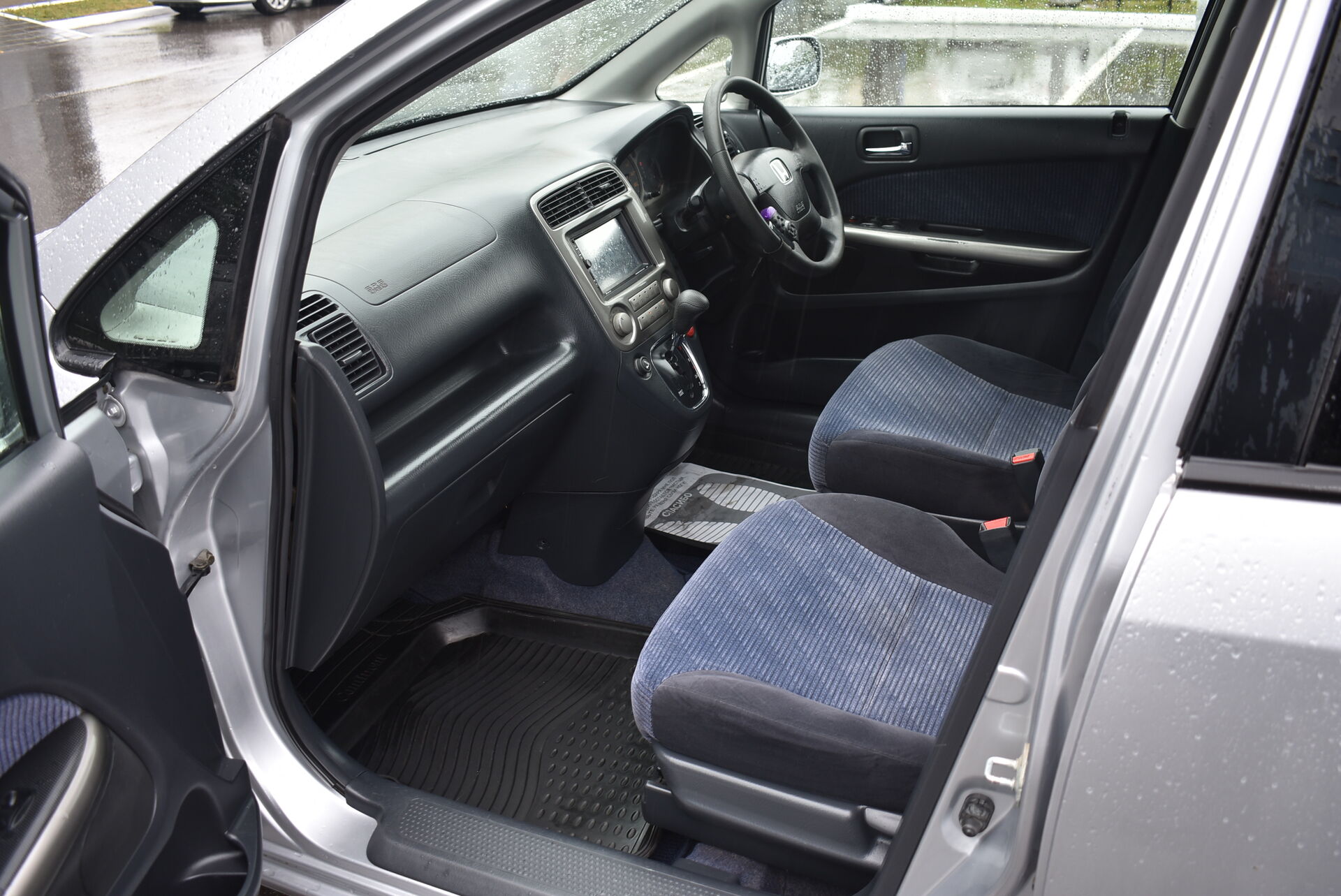 Honda Stream, I 1.7 AT (130 л.с.) 2001