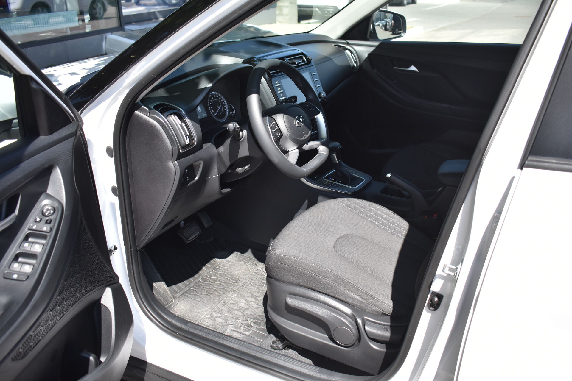 Hyundai Creta, II 1.6 AT (123 л.с.) 2021