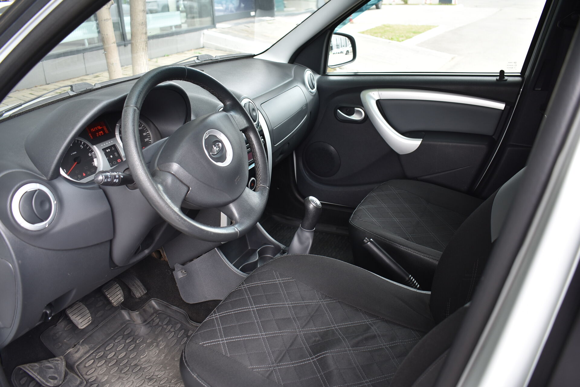 Lada (ВАЗ) Largus, I 1.6 MT (106 л.с.) 2018