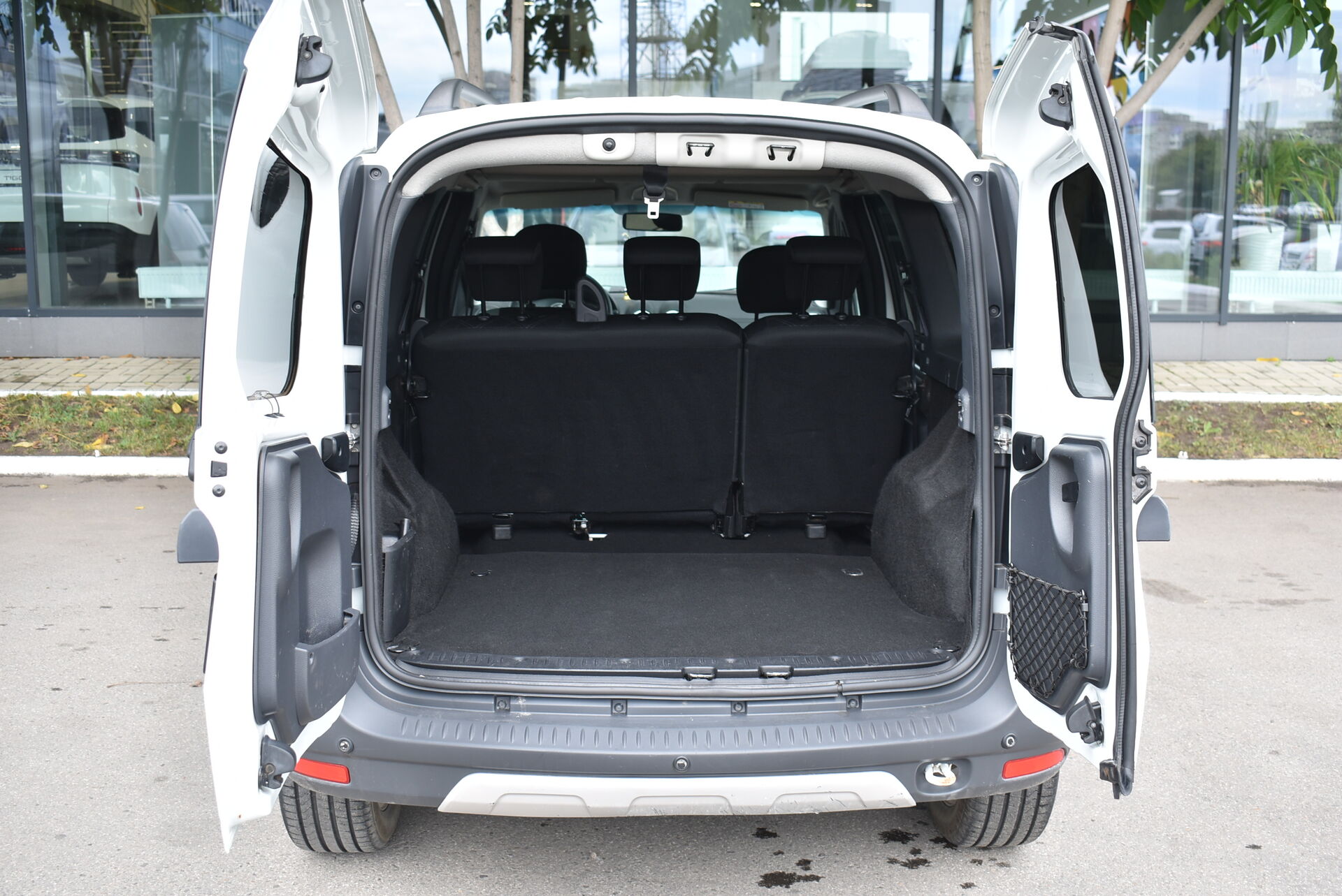 Lada (ВАЗ) Largus, I 1.6 MT (106 л.с.) 2018