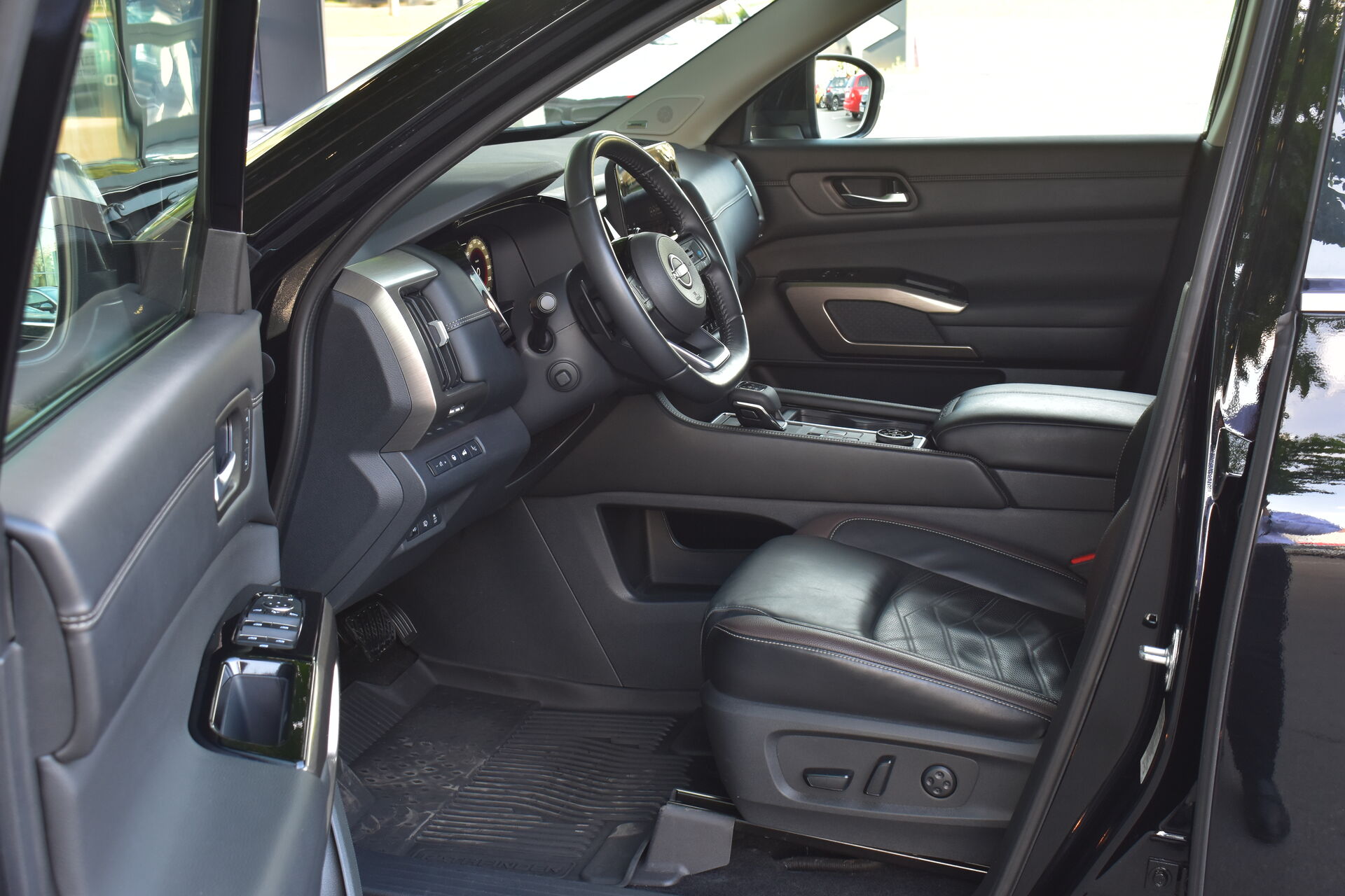 Nissan Pathfinder, V 3.5 AT (275 л.с.) 4WD 2021