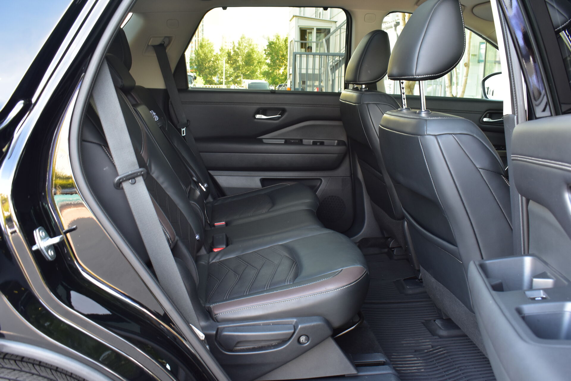 Nissan Pathfinder, V 3.5 AT (275 л.с.) 4WD 2021