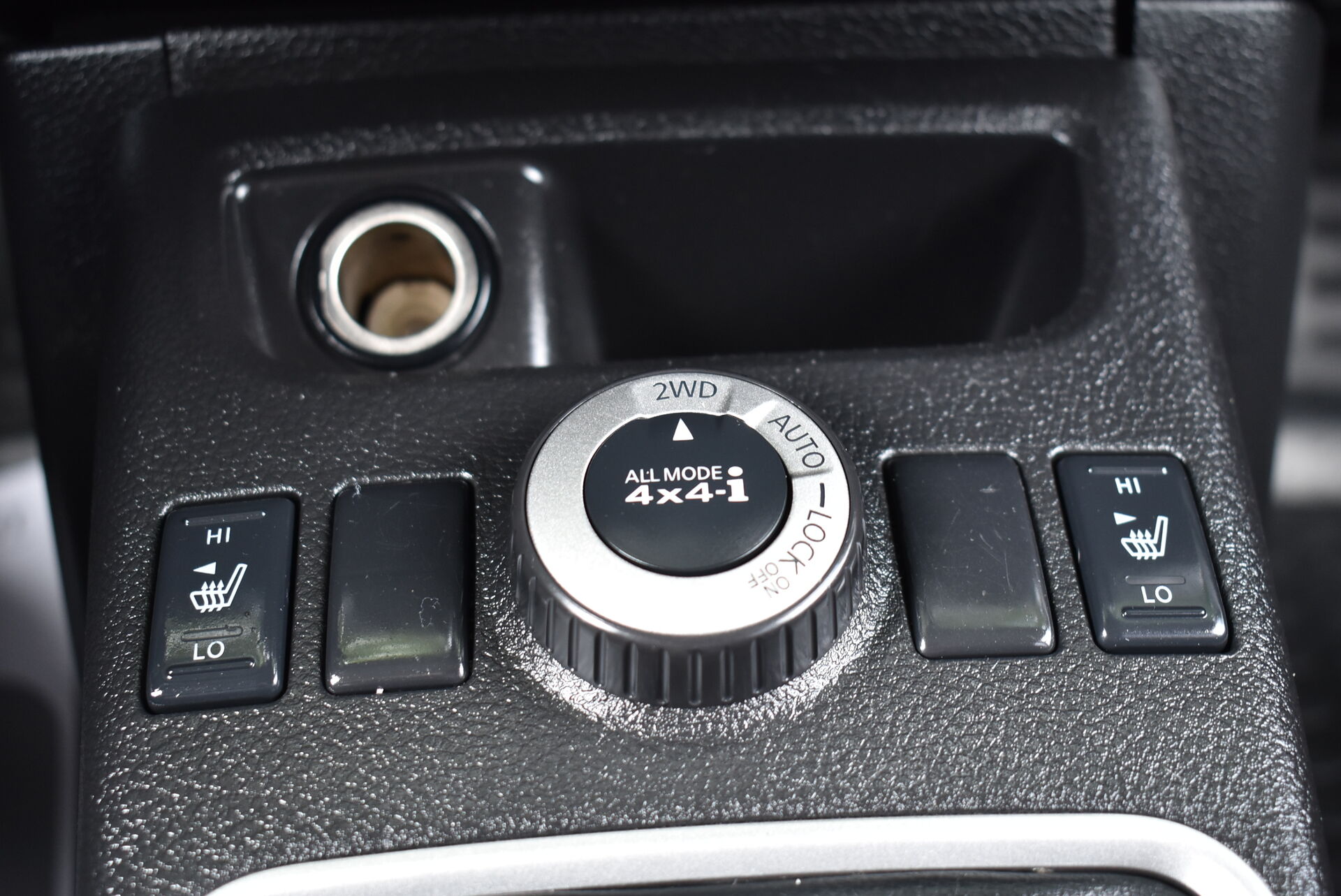 Nissan X-Trail, II 2.0 MT (141 л.с.) 4WD 2008