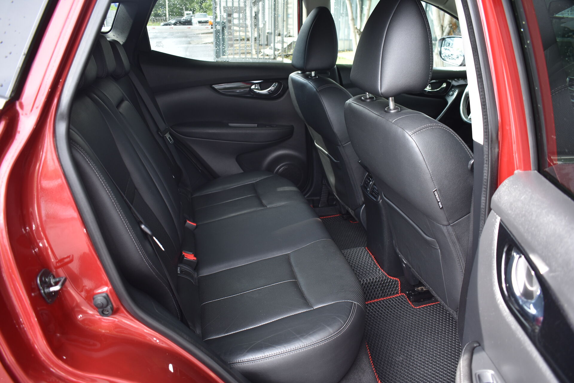 Nissan Qashqai, II 2.0 CVT (144 л.с.) 4WD 2014