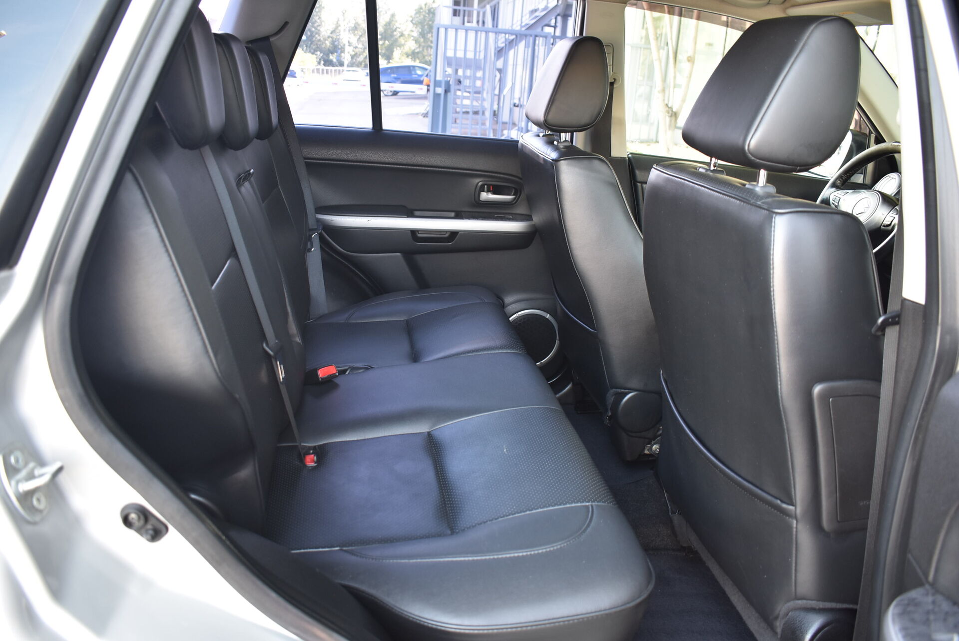 Suzuki Grand Vitara, II Рестайлинг 2.4 AT (169 л.с.) 4WD 2011