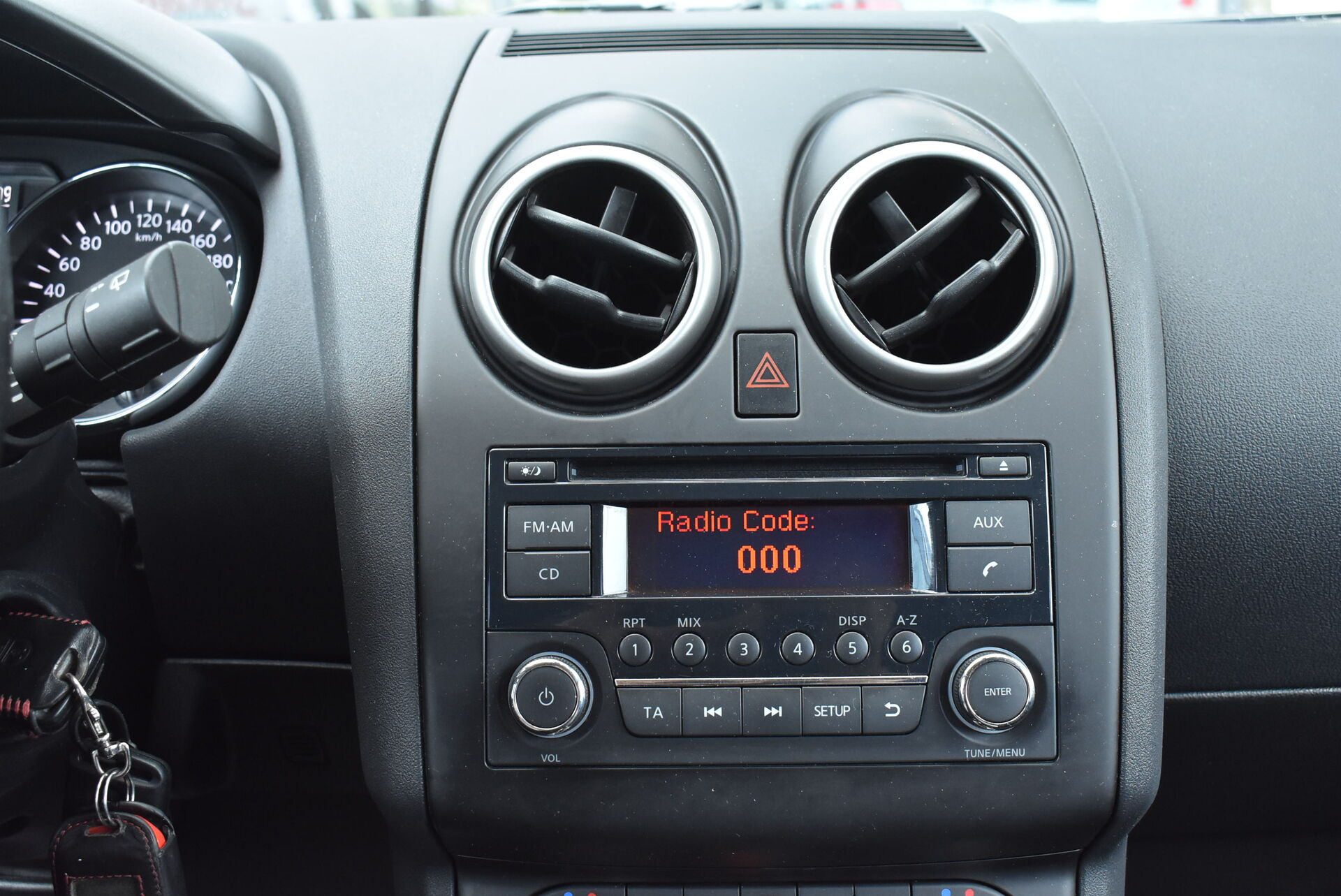 Nissan Qashqai, I Рестайлинг 1.6 CVT (117 л.с.) 2013